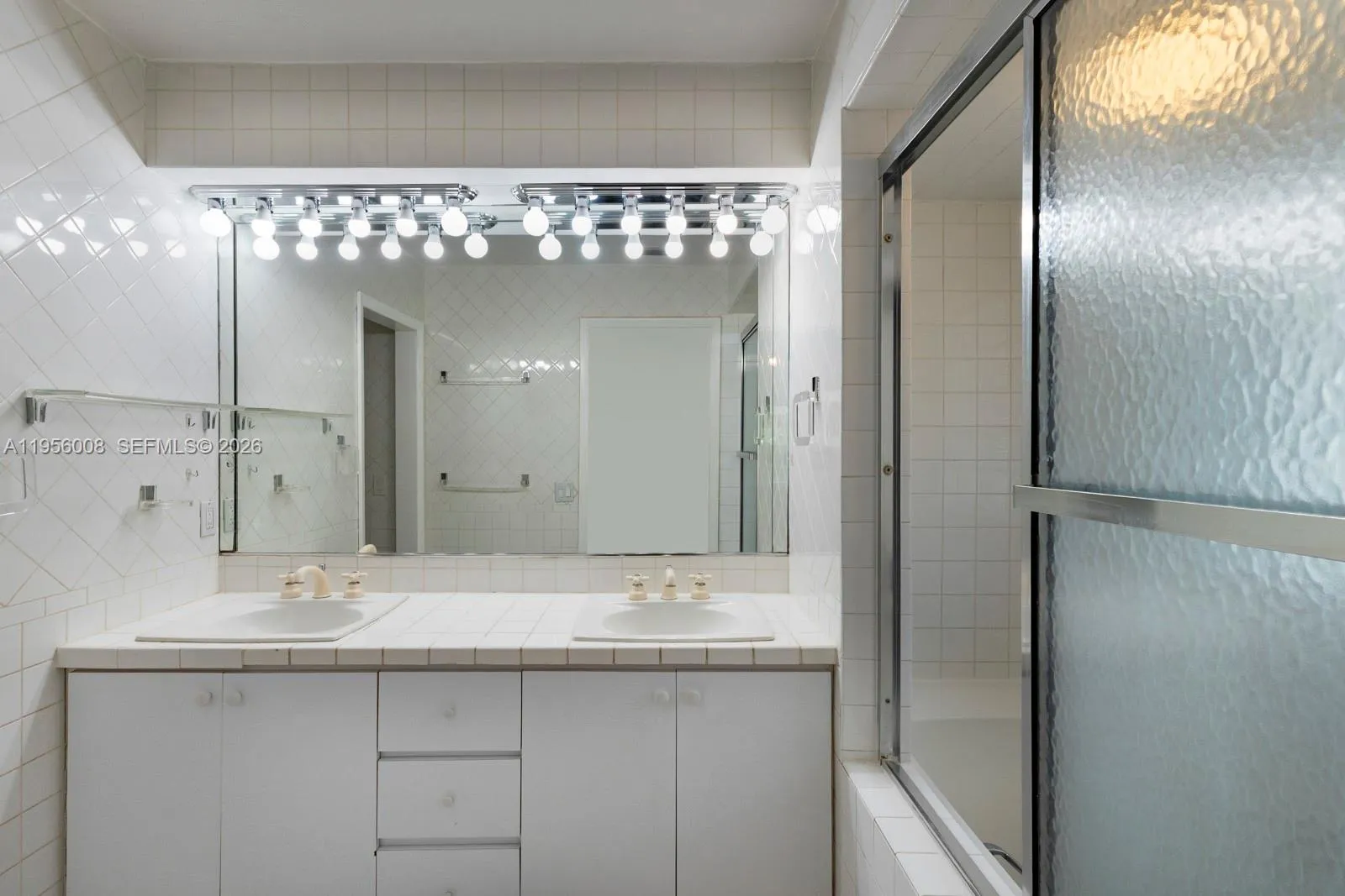 6551 Sw 126th St -, Pinecrest, Florida 33156, Pinecrest, Florida 33156, 5 Bedrooms Bedrooms, ,3 BathroomsBathrooms,Residential Lease,For Rent,6551 Sw 126th St -, Pinecrest, Florida 33156,A11956008