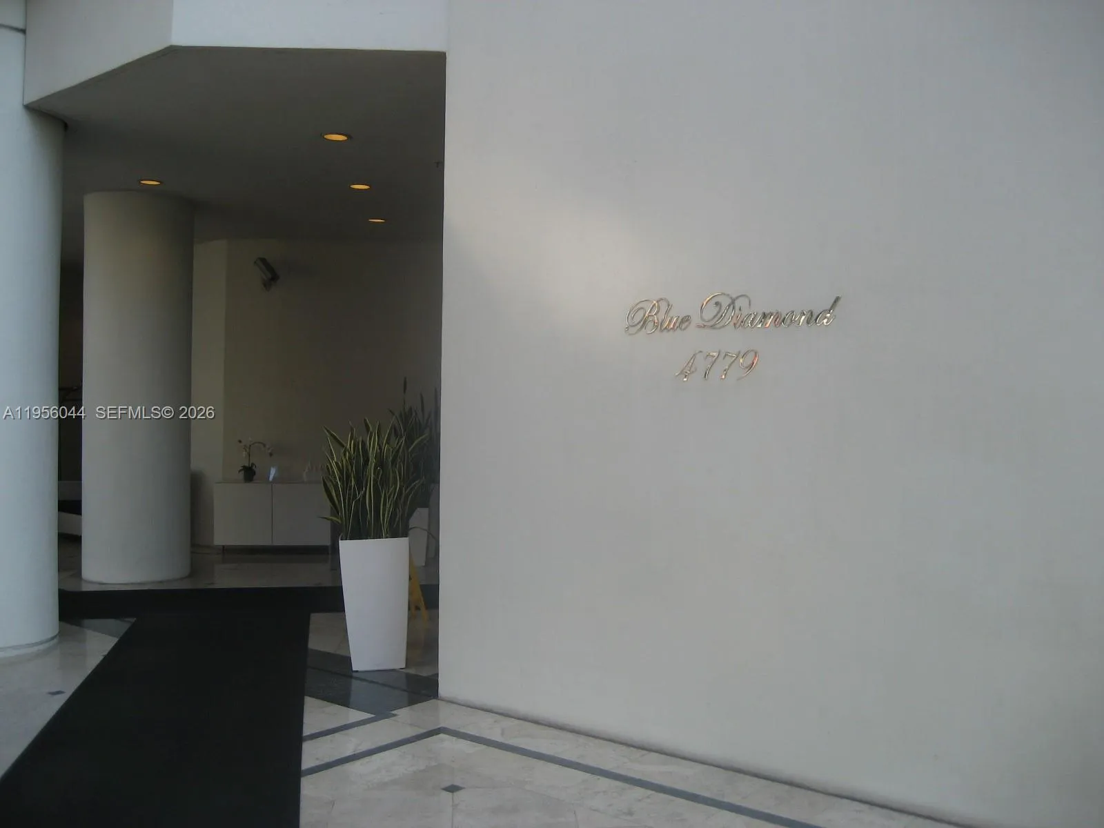 Miami Beach, Florida 33140, 1 Bedroom Bedrooms, ,2 BathroomsBathrooms,Residential,For Sale,A11956044
