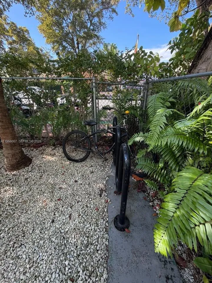 825 Jefferson Ave 4, Miami Beach, Florida 33139, Miami Beach, Florida 33139, 1 Bedroom Bedrooms, ,1 BathroomBathrooms,Residential Lease,For Rent,825 Jefferson Ave 4, Miami Beach, Florida 33139,A11956057