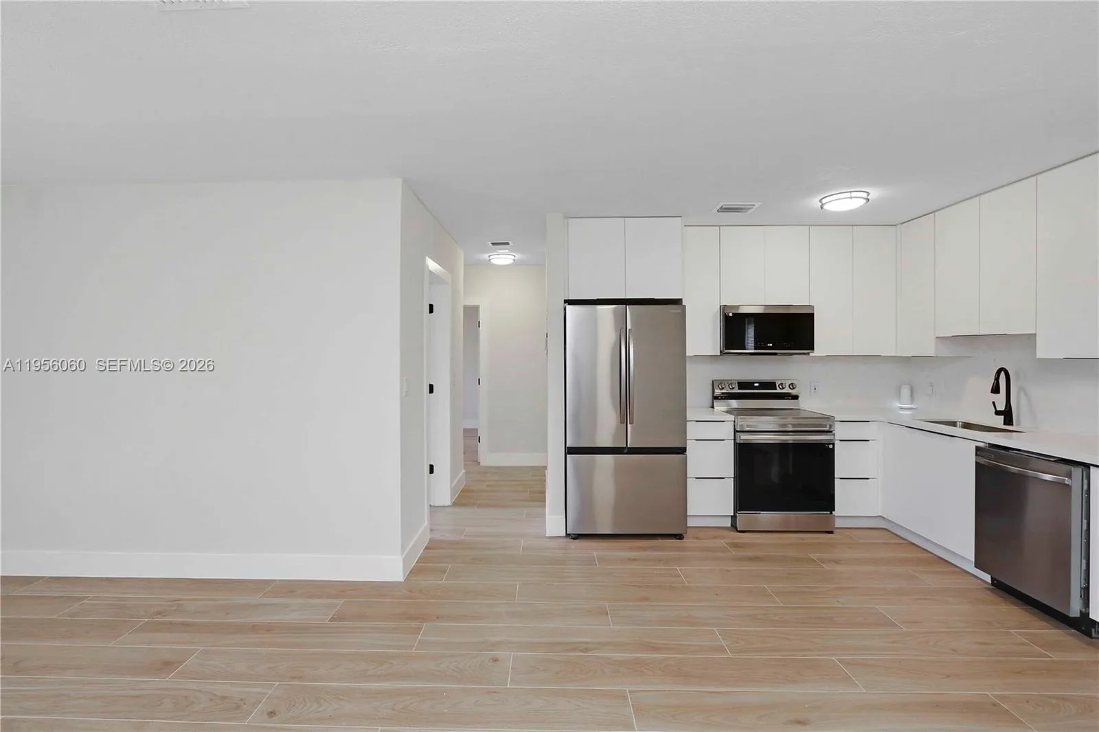 990 Ne 159th St, North Miami Beach, Florida 33162, North Miami Beach, Florida 33162, 3 Bedrooms Bedrooms, ,1 BathroomBathrooms,Residential,For Sale,990 Ne 159th St, North Miami Beach, Florida 33162,A11956060