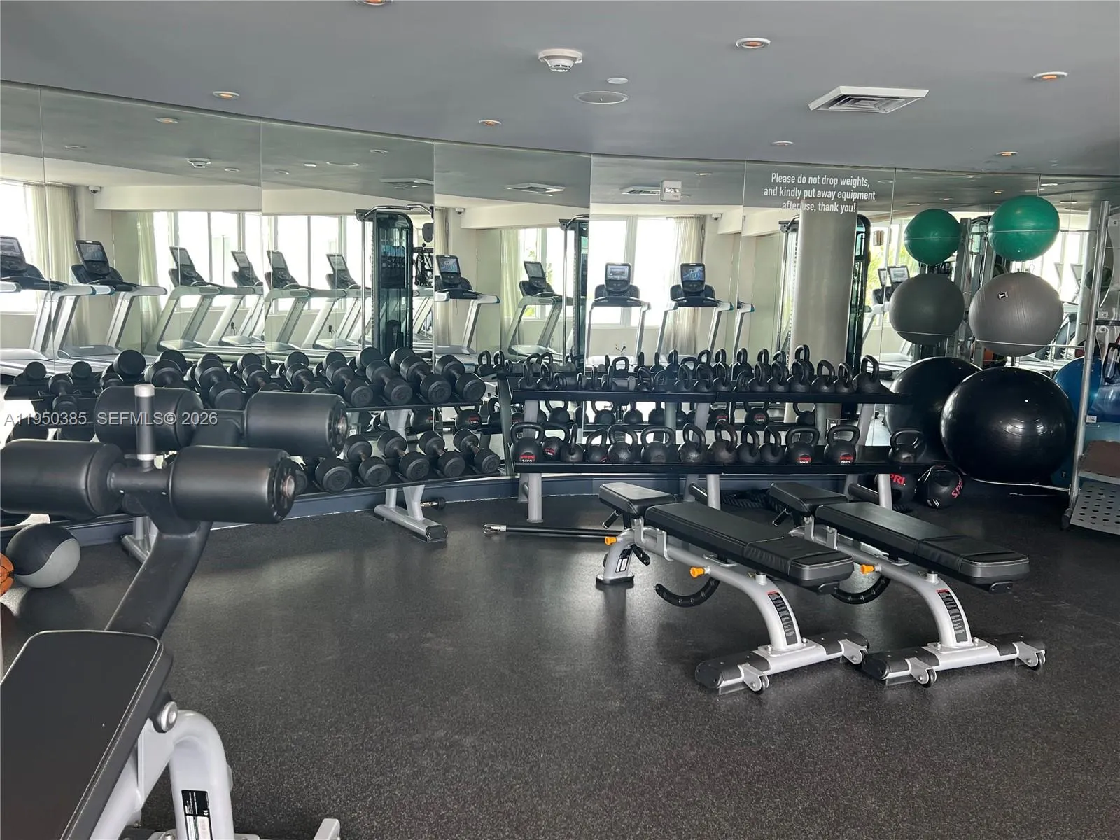 1100 West Ave 910, Miami Beach, Florida 33139, Miami Beach, Florida 33139, 1 Bedroom Bedrooms, ,1 BathroomBathrooms,Residential,For Sale,1100 West Ave 910, Miami Beach, Florida 33139,A11950385