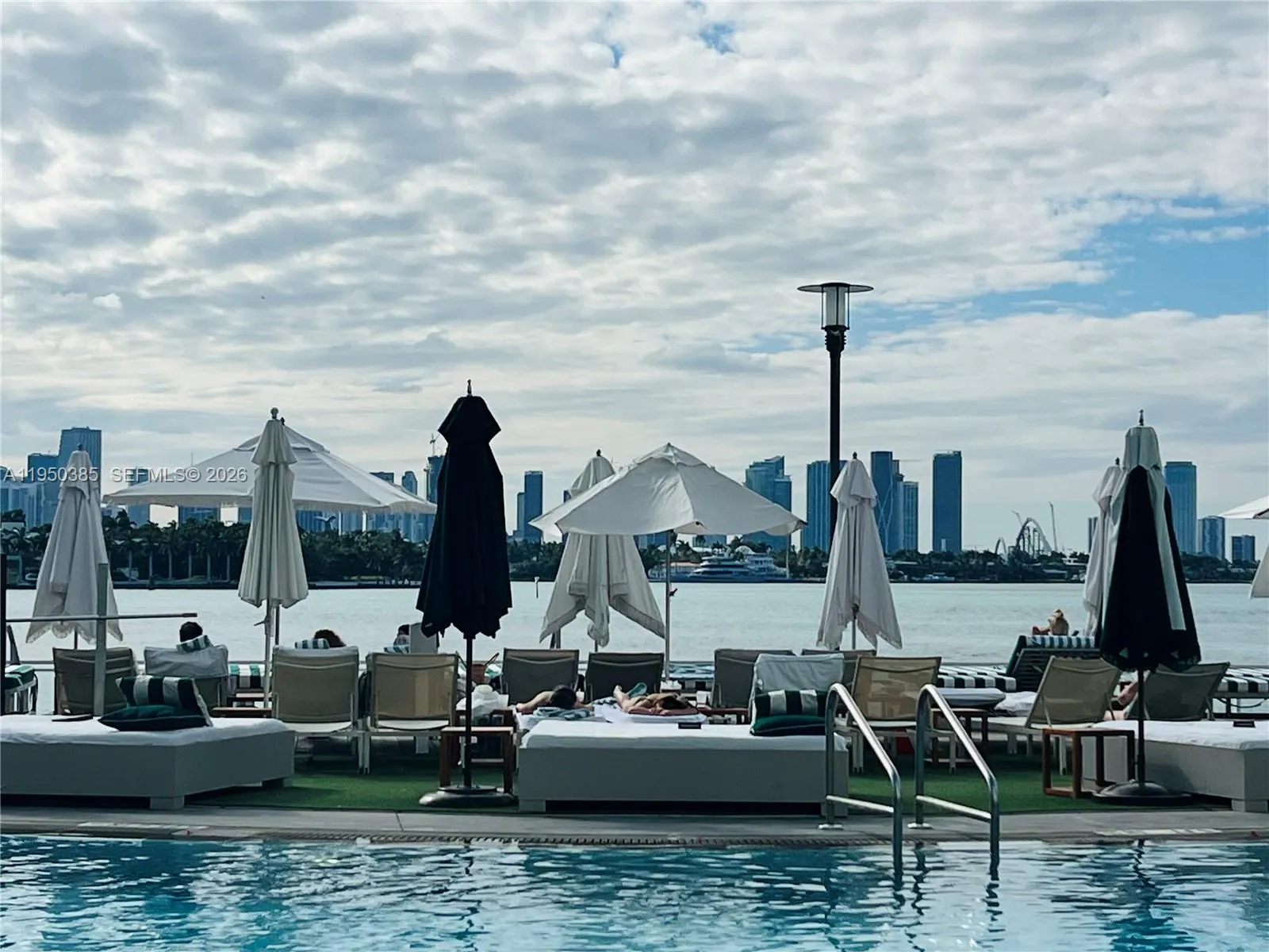 1100 West Ave 910, Miami Beach, Florida 33139, Miami Beach, Florida 33139, 1 Bedroom Bedrooms, ,1 BathroomBathrooms,Residential,For Sale,1100 West Ave 910, Miami Beach, Florida 33139,A11950385