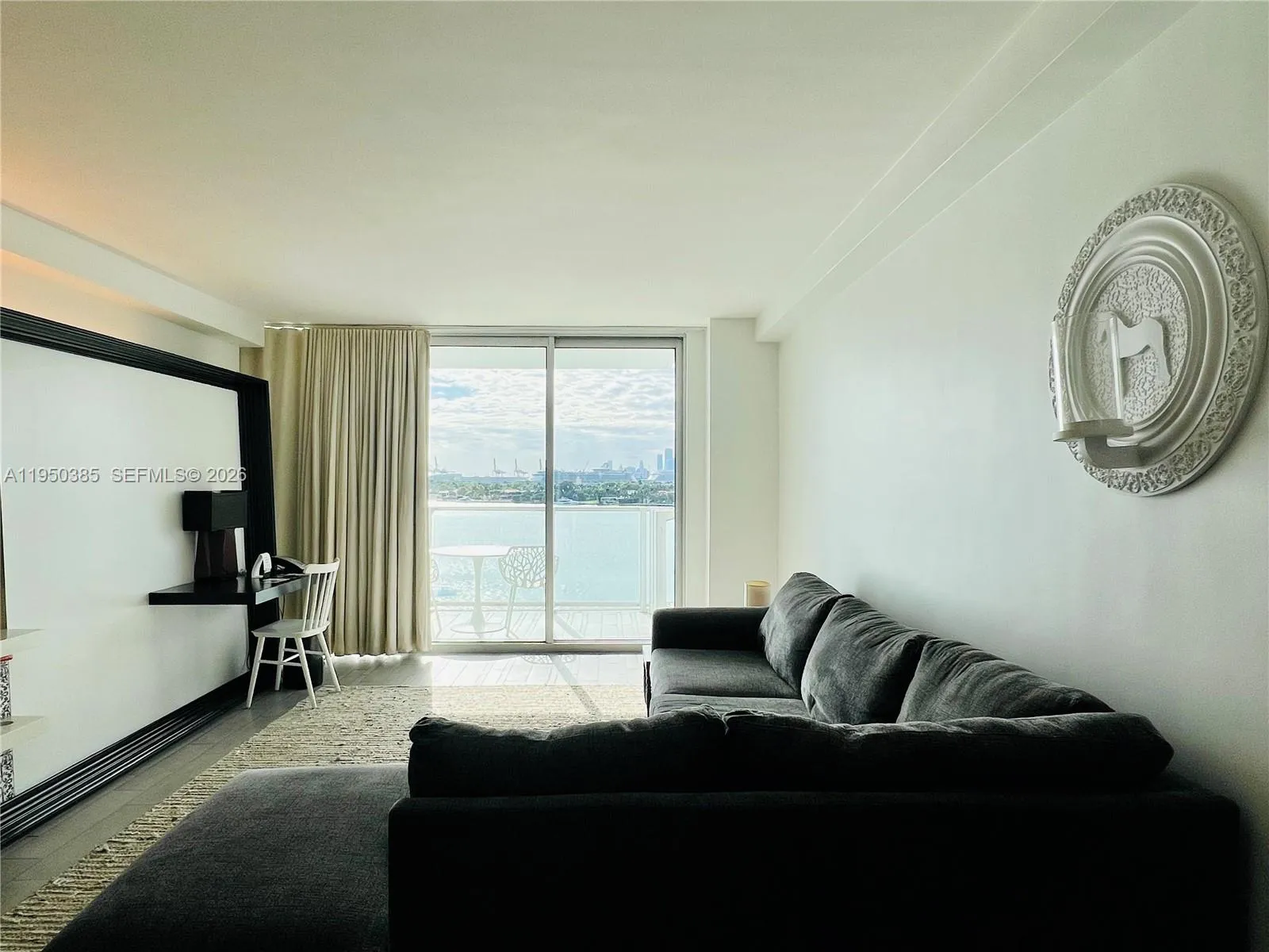 1100 West Ave 910, Miami Beach, Florida 33139, Miami Beach, Florida 33139, 1 Bedroom Bedrooms, ,1 BathroomBathrooms,Residential,For Sale,1100 West Ave 910, Miami Beach, Florida 33139,A11950385