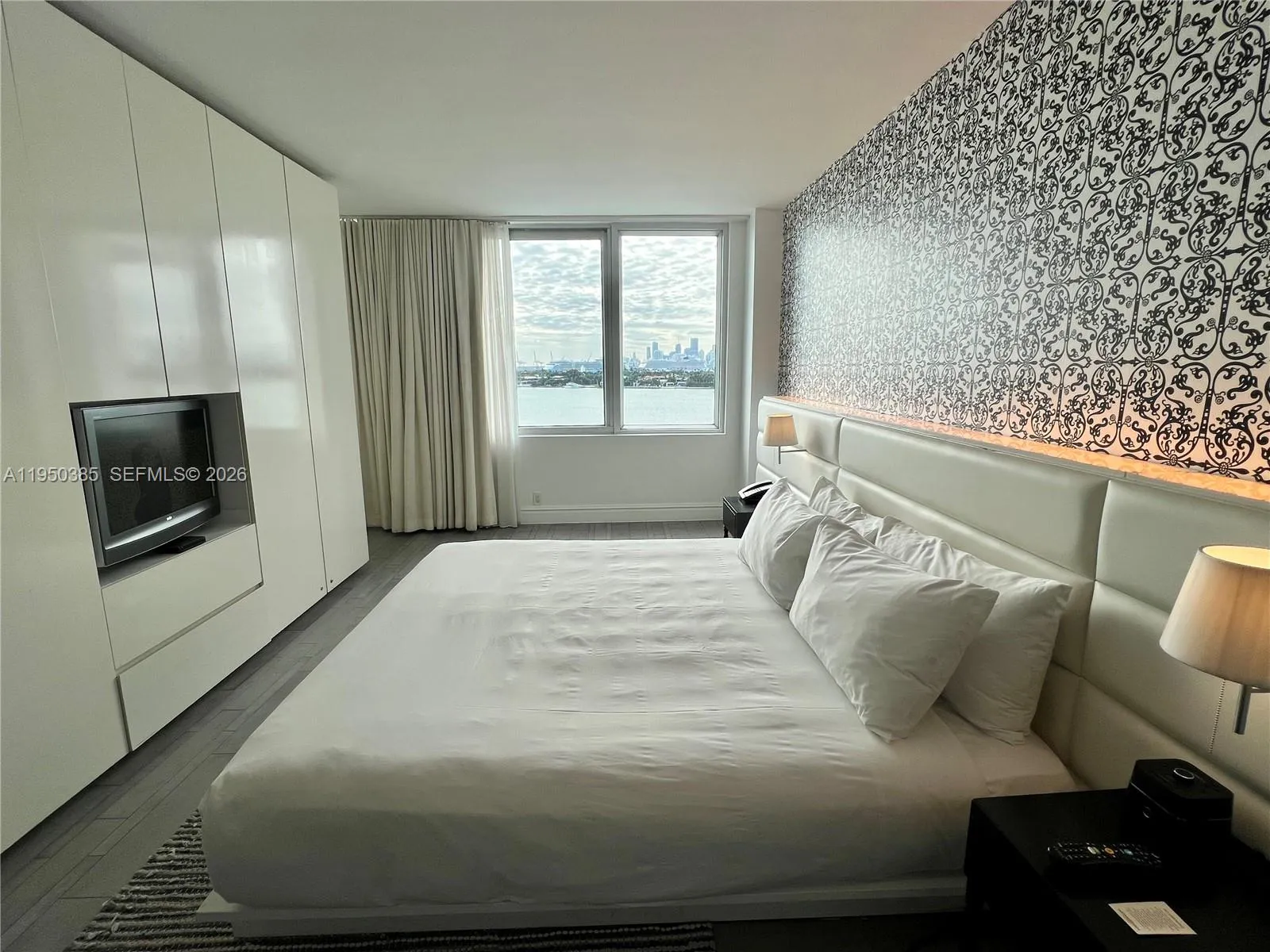 1100 West Ave 910, Miami Beach, Florida 33139, Miami Beach, Florida 33139, 1 Bedroom Bedrooms, ,1 BathroomBathrooms,Residential,For Sale,1100 West Ave 910, Miami Beach, Florida 33139,A11950385