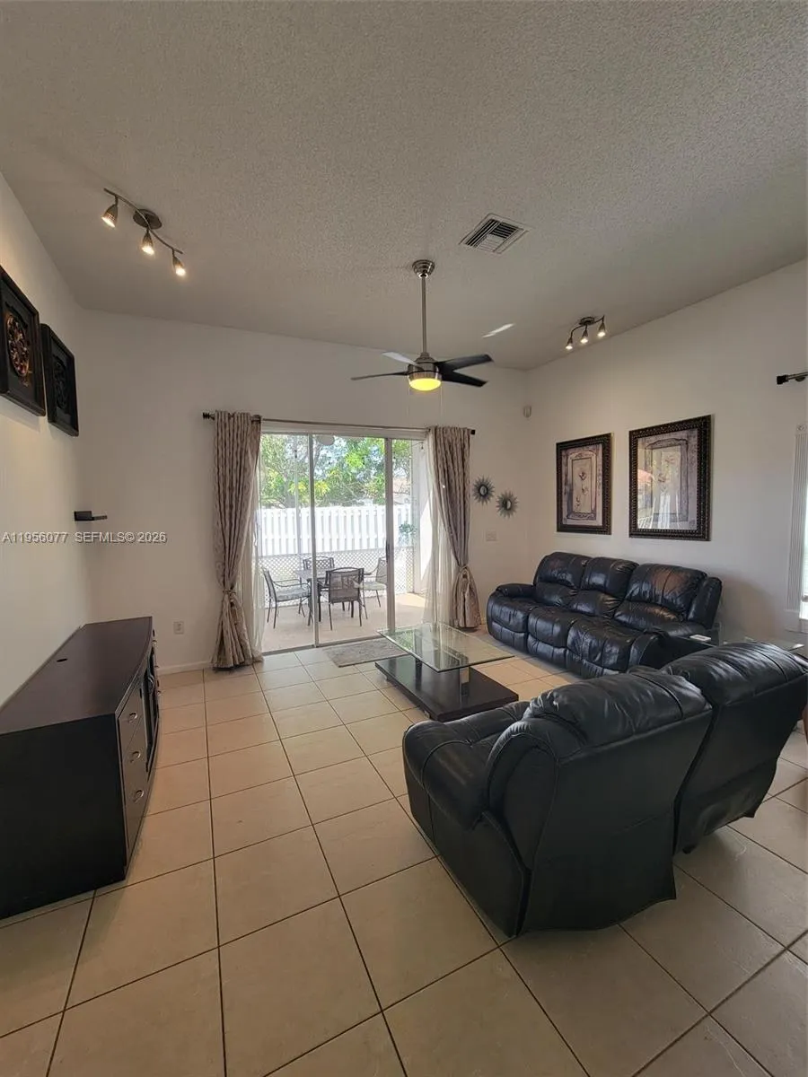 13541 Nw 5th Ct, Plantation, Florida 33325, Plantation, Florida 33325, 3 Bedrooms Bedrooms, ,2 BathroomsBathrooms,Residential Lease,For Rent,13541 Nw 5th Ct, Plantation, Florida 33325,A11956077