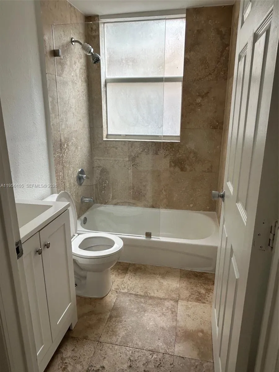 953 Sw 10th St 8, Miami, Florida 33130, Miami, Florida 33130, 1 Bedroom Bedrooms, ,1 BathroomBathrooms,Residential Lease,For Rent,953 Sw 10th St 8, Miami, Florida 33130,A11956105