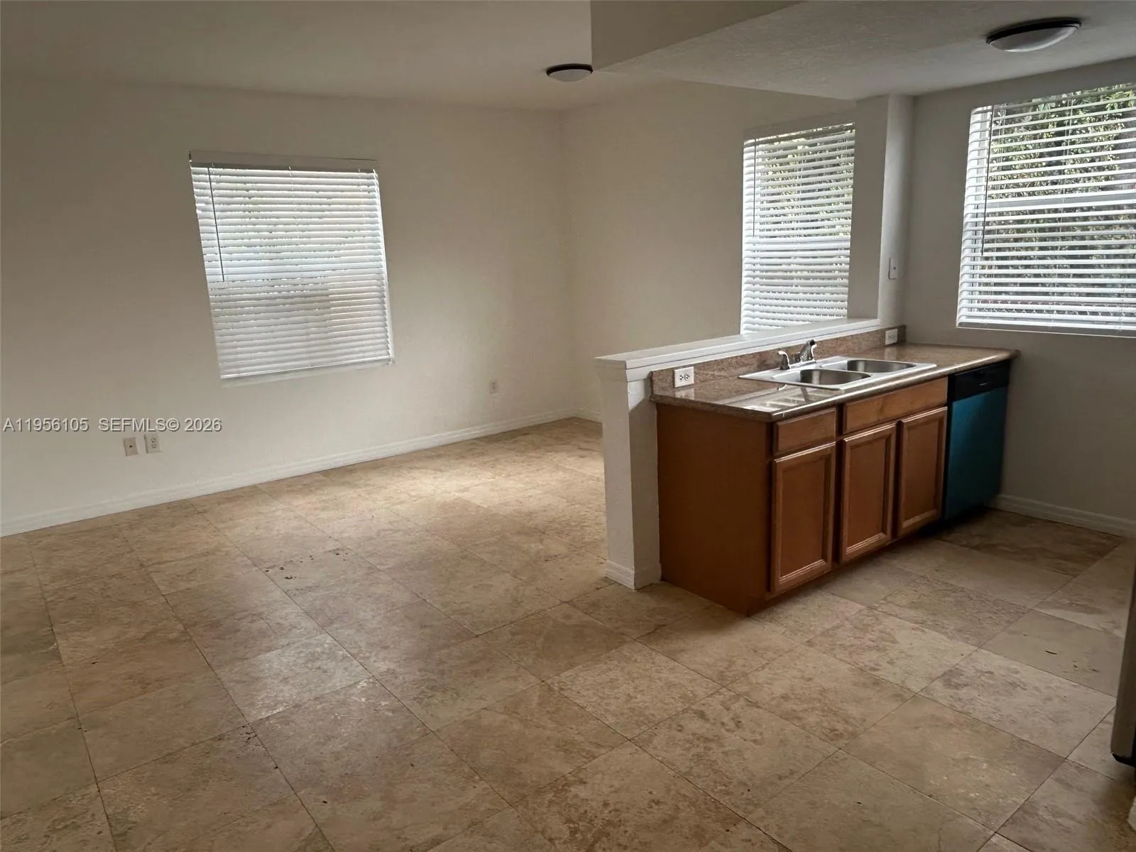 953 Sw 10th St 8, Miami, Florida 33130, Miami, Florida 33130, 1 Bedroom Bedrooms, ,1 BathroomBathrooms,Residential Lease,For Rent,953 Sw 10th St 8, Miami, Florida 33130,A11956105