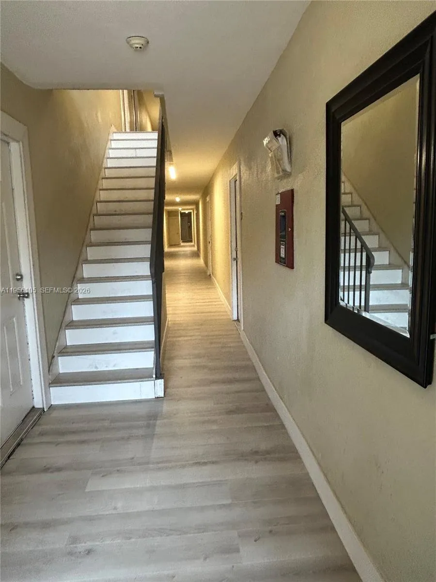 953 Sw 10th St 8, Miami, Florida 33130, Miami, Florida 33130, 1 Bedroom Bedrooms, ,1 BathroomBathrooms,Residential Lease,For Rent,953 Sw 10th St 8, Miami, Florida 33130,A11956105