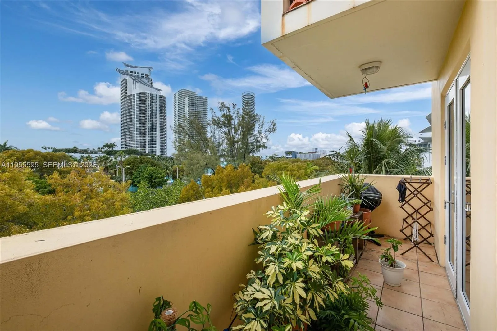 227 Michigan Ave 405, Miami Beach, Florida 33139, Miami Beach, Florida 33139, 2 Bedrooms Bedrooms, ,2 BathroomsBathrooms,Residential,For Sale,227 Michigan Ave 405, Miami Beach, Florida 33139,A11955595