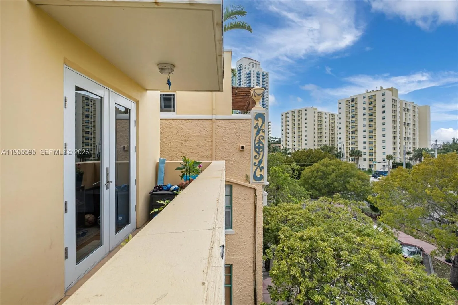 227 Michigan Ave 405, Miami Beach, Florida 33139, Miami Beach, Florida 33139, 2 Bedrooms Bedrooms, ,2 BathroomsBathrooms,Residential,For Sale,227 Michigan Ave 405, Miami Beach, Florida 33139,A11955595