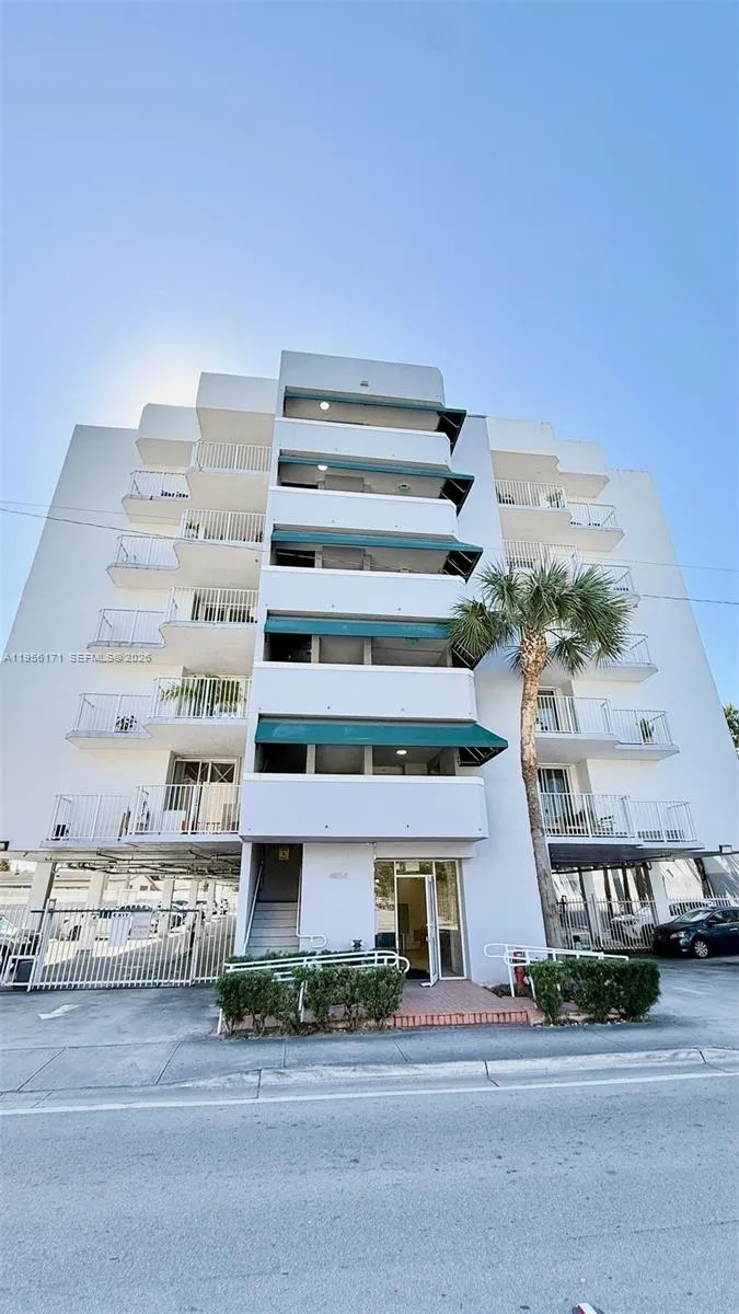 4854 Nw 7th St 508, Miami, Florida 33126, Miami, Florida 33126, 2 Bedrooms Bedrooms, ,2 BathroomsBathrooms,Residential Lease,For Rent,4854 Nw 7th St 508, Miami, Florida 33126,A11956171 4854 Nw 7th St 508, Miami, Florida 33126, Miami, Florida 33126, 2 Bedrooms Bedrooms, ,2 BathroomsBathrooms,Residential Lease,For Rent,4854 Nw 7th St 508, Miami, Florida 33126,A11956171
