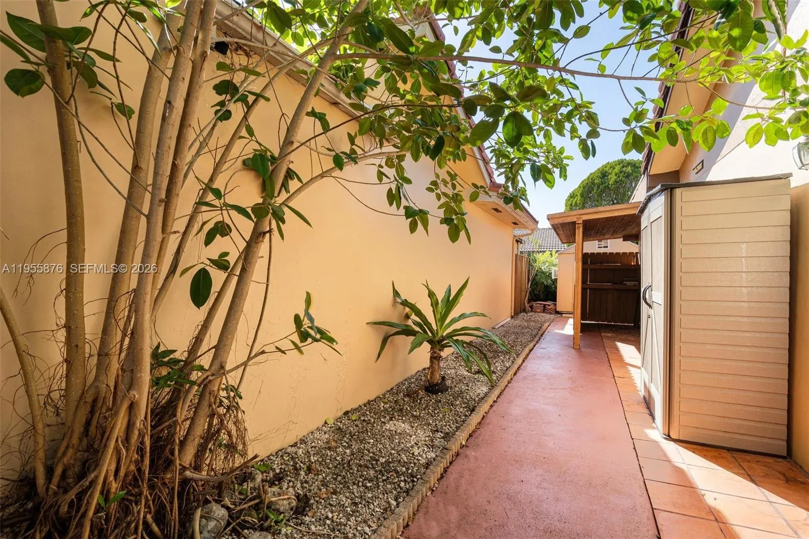 7476 Sw 112th Pl, Miami, Florida 33173, Miami, Florida 33173, 4 Bedrooms Bedrooms, ,2 BathroomsBathrooms,Residential,For Sale,7476 Sw 112th Pl, Miami, Florida 33173,A11955876