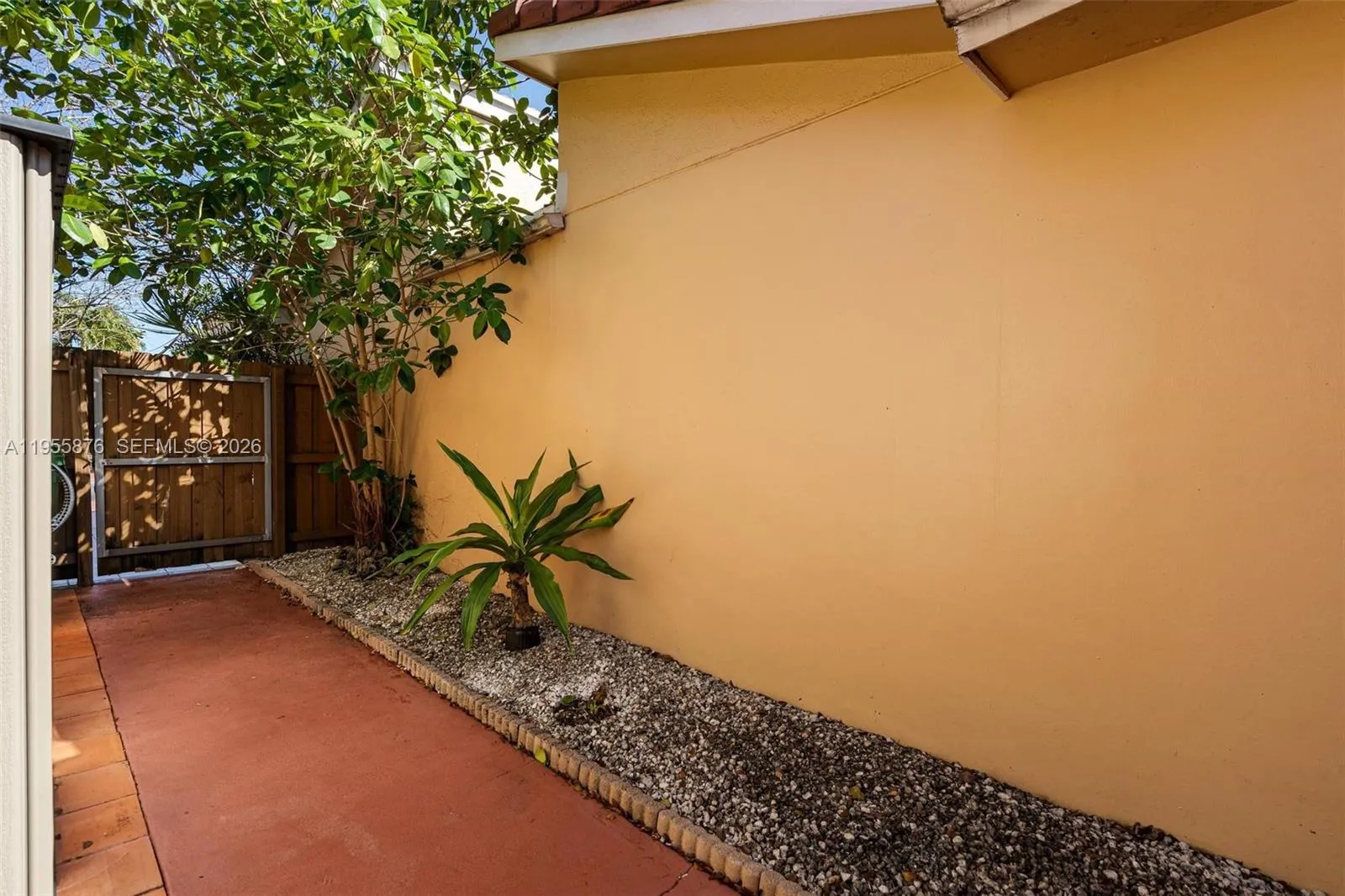 7476 Sw 112th Pl, Miami, Florida 33173, Miami, Florida 33173, 4 Bedrooms Bedrooms, ,2 BathroomsBathrooms,Residential,For Sale,7476 Sw 112th Pl, Miami, Florida 33173,A11955876