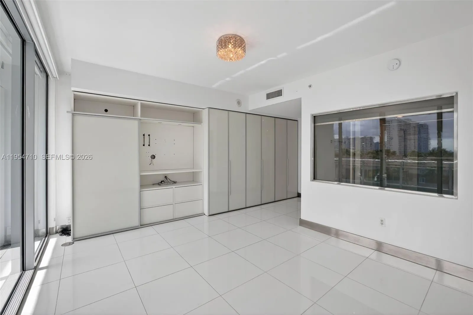 2950 Ne 188th St 302, Aventura, Florida 33180, Aventura, Florida 33180, 2 Bedrooms Bedrooms, ,3 BathroomsBathrooms,Residential,For Sale,2950 Ne 188th St 302, Aventura, Florida 33180,A11954710