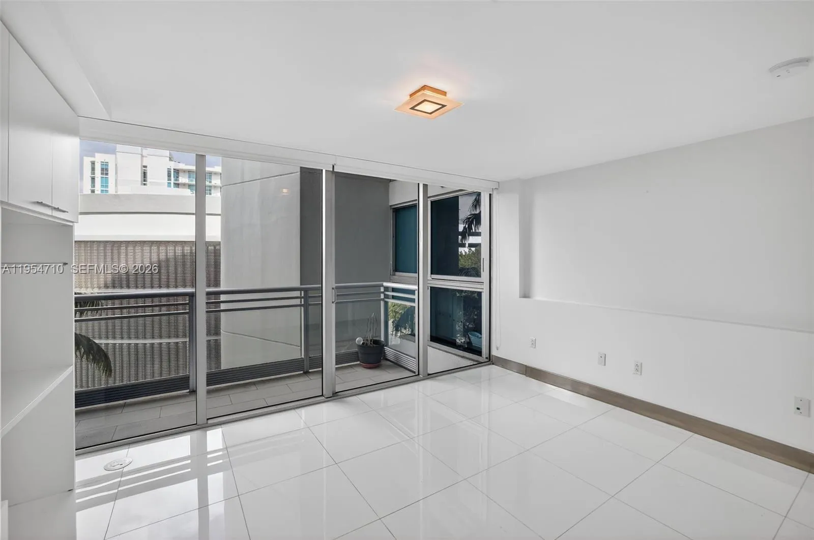 2950 Ne 188th St 302, Aventura, Florida 33180, Aventura, Florida 33180, 2 Bedrooms Bedrooms, ,3 BathroomsBathrooms,Residential,For Sale,2950 Ne 188th St 302, Aventura, Florida 33180,A11954710