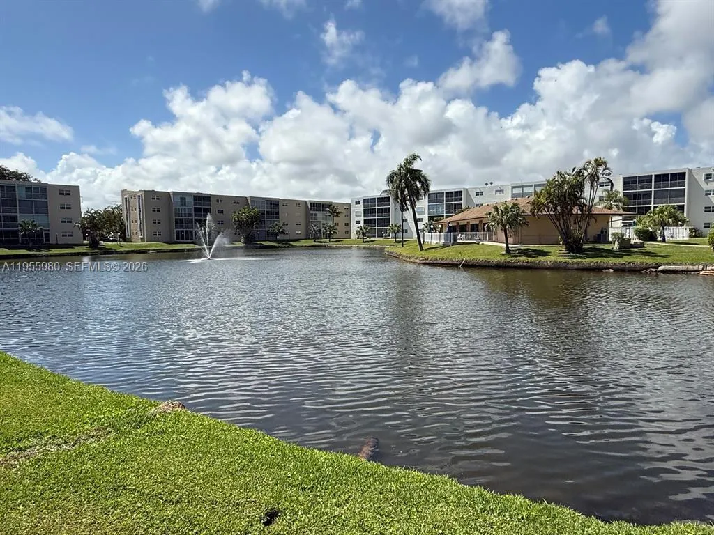 414 Se 10th St 102, Dania Beach, Florida 33004, Dania Beach, Florida 33004, 2 Bedrooms Bedrooms, ,2 BathroomsBathrooms,Residential,For Sale,414 Se 10th St 102, Dania Beach, Florida 33004,A11955980