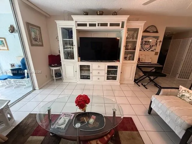 414 Se 10th St 102, Dania Beach, Florida 33004, Dania Beach, Florida 33004, 2 Bedrooms Bedrooms, ,2 BathroomsBathrooms,Residential,For Sale,414 Se 10th St 102, Dania Beach, Florida 33004,A11955980