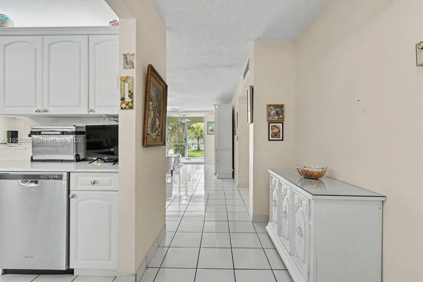 414 Se 10th St 102, Dania Beach, Florida 33004, Dania Beach, Florida 33004, 2 Bedrooms Bedrooms, ,2 BathroomsBathrooms,Residential,For Sale,414 Se 10th St 102, Dania Beach, Florida 33004,A11955980