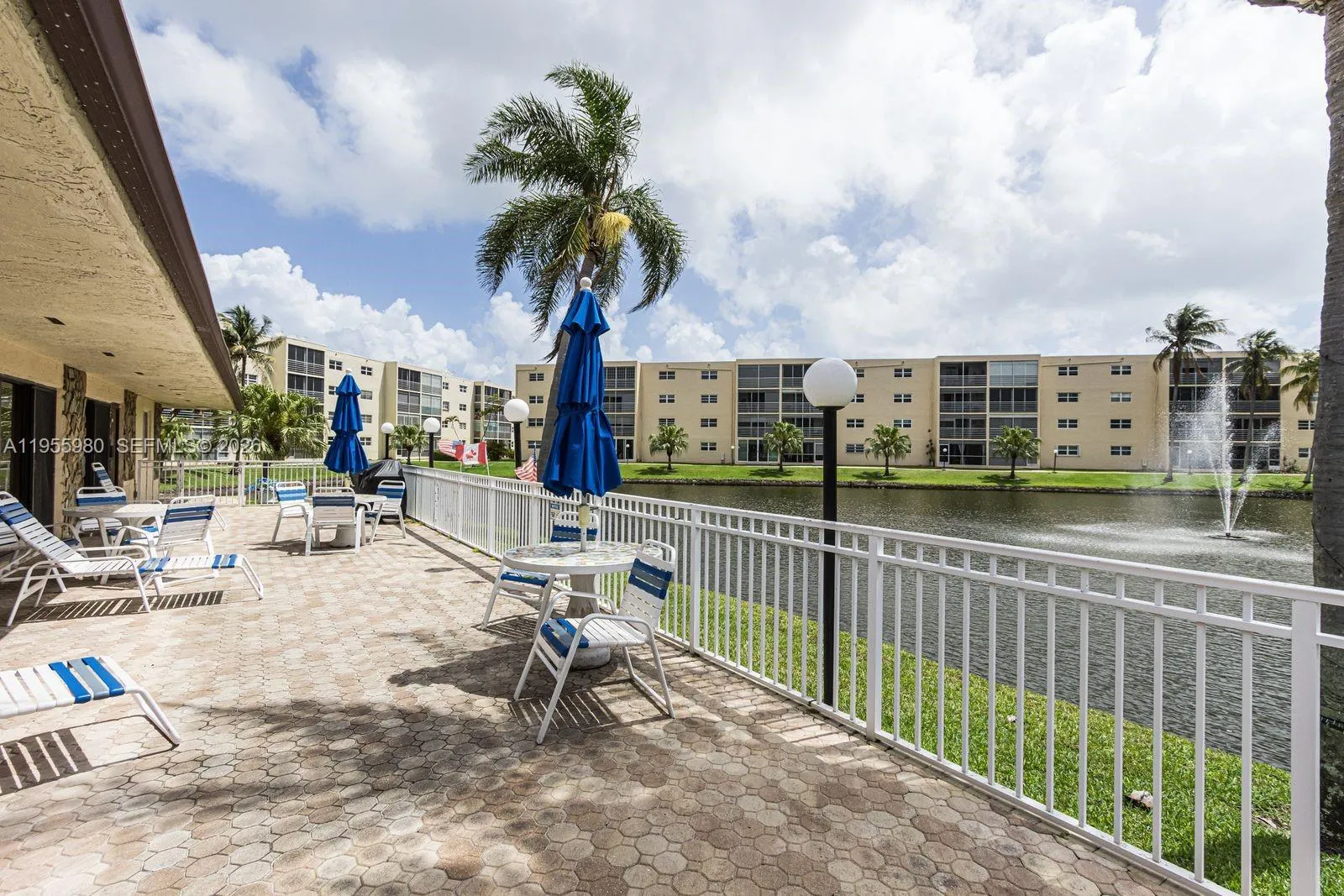 414 Se 10th St 102, Dania Beach, Florida 33004, Dania Beach, Florida 33004, 2 Bedrooms Bedrooms, ,2 BathroomsBathrooms,Residential,For Sale,414 Se 10th St 102, Dania Beach, Florida 33004,A11955980