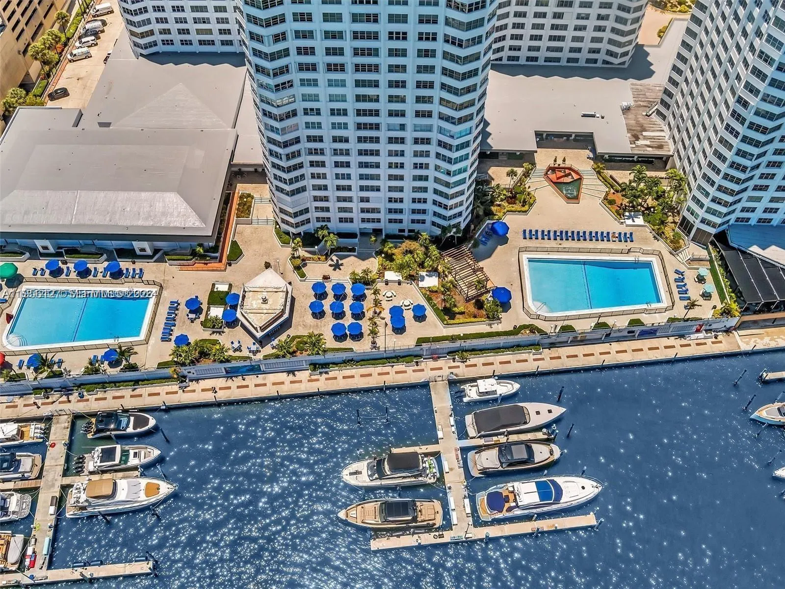 825 Brickell Bay Dr 1448, Miami, Florida 33131, Miami, Florida 33131, 2 Bedrooms Bedrooms, ,2 BathroomsBathrooms,Residential,For Sale,825 Brickell Bay Dr 1448, Miami, Florida 33131,A11956127