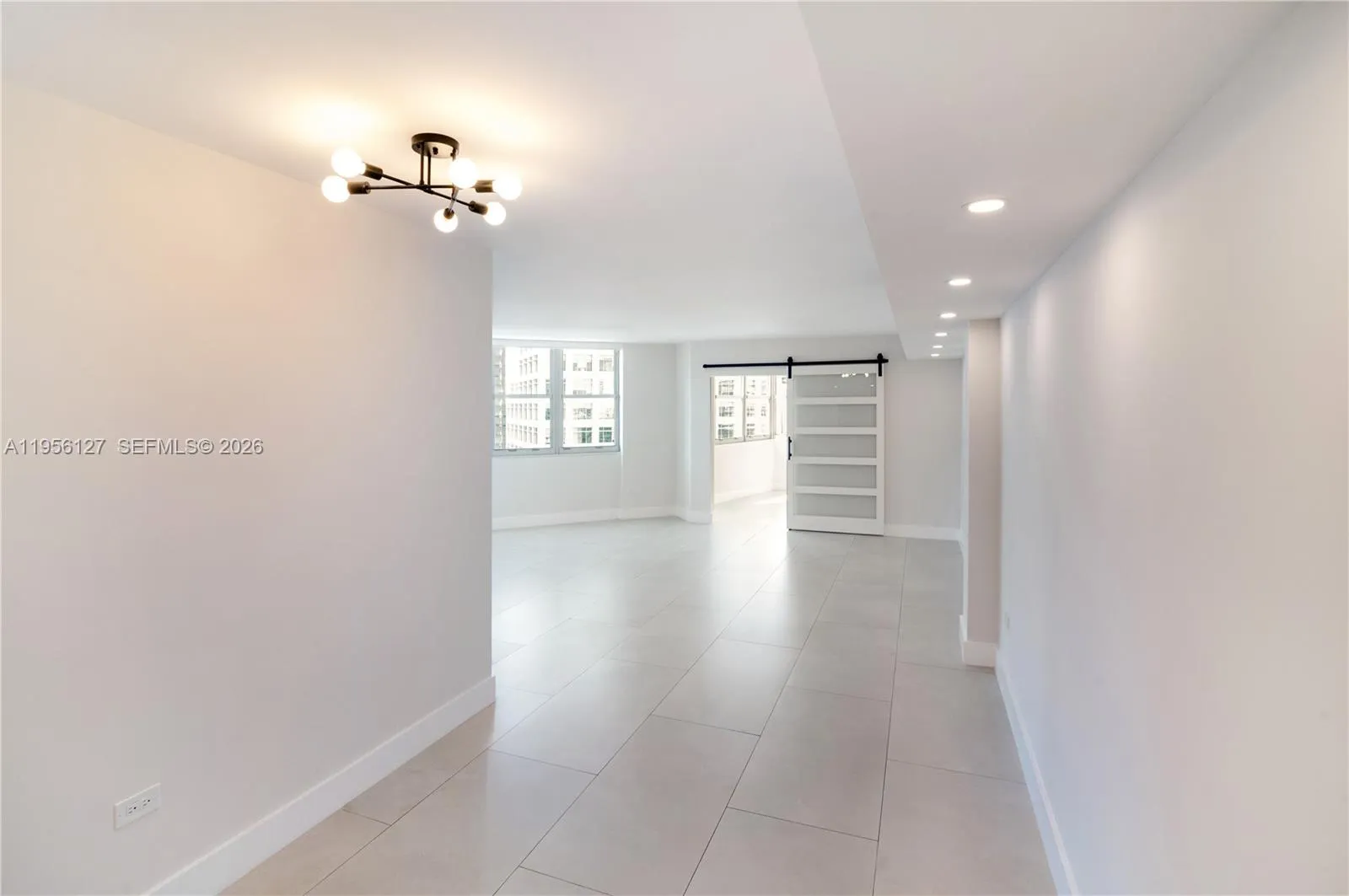 825 Brickell Bay Dr 1448, Miami, Florida 33131, Miami, Florida 33131, 2 Bedrooms Bedrooms, ,2 BathroomsBathrooms,Residential,For Sale,825 Brickell Bay Dr 1448, Miami, Florida 33131,A11956127