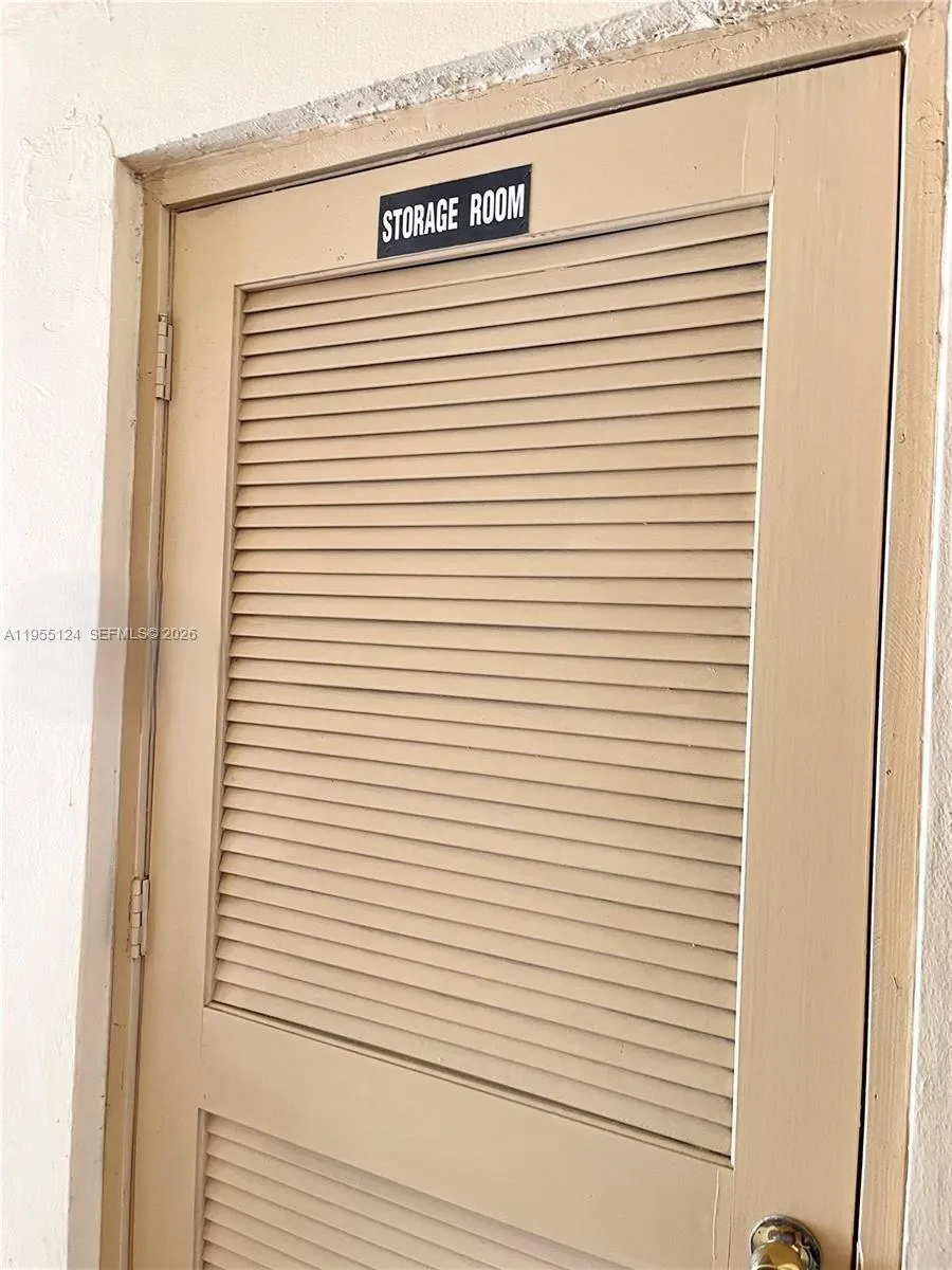 2145 Pierce St 326, Hollywood, Florida 33020, Hollywood, Florida 33020, 1 Bedroom Bedrooms, ,1 BathroomBathrooms,Residential,For Sale,2145 Pierce St 326, Hollywood, Florida 33020,A11955124