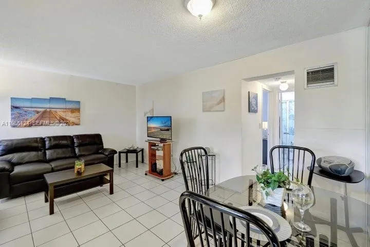 2145 Pierce St 326, Hollywood, Florida 33020, Hollywood, Florida 33020, 1 Bedroom Bedrooms, ,1 BathroomBathrooms,Residential,For Sale,2145 Pierce St 326, Hollywood, Florida 33020,A11955124