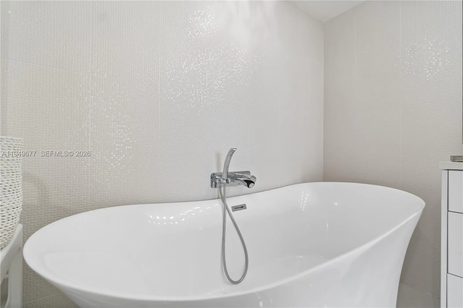 3600 Mystic Pointe Dr 1017, Aventura, Florida 3318, Aventura, Florida 33180, 2 Bedrooms Bedrooms, ,2 BathroomsBathrooms,Residential,For Sale,3600 Mystic Pointe Dr 1017, Aventura, Florida 3318,A11949677