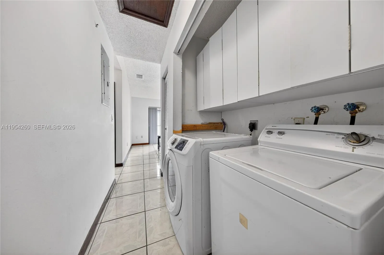 17307 Sw 115th Ave, Miami, Florida 33157, Miami, Florida 33157, 3 Bedrooms Bedrooms, ,2 BathroomsBathrooms,Residential,For Sale,17307 Sw 115th Ave, Miami, Florida 33157,A11954260