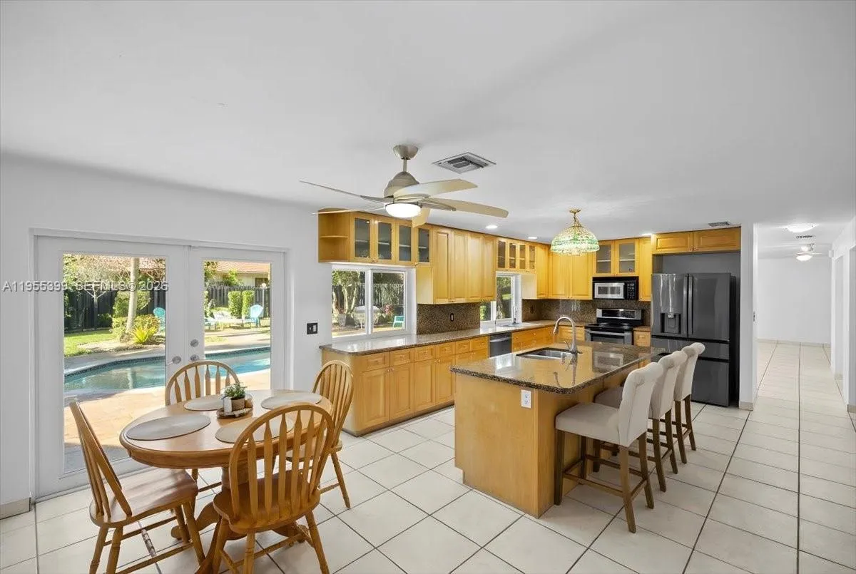 2560 Bass Way, Cooper City, Florida 33026, Cooper City, Florida 33026, 5 Bedrooms Bedrooms, 5 Rooms Rooms,3 BathroomsBathrooms,Residential,For Sale,2560 Bass Way, Cooper City, Florida 33026,A11955399