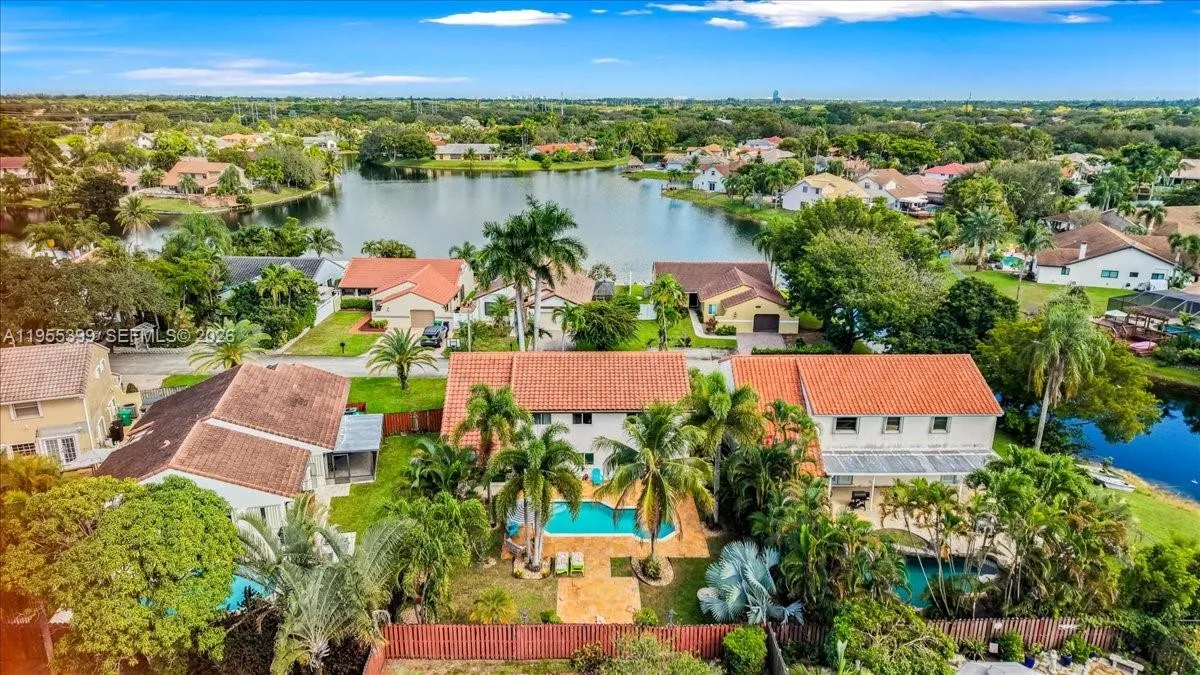 2560 Bass Way, Cooper City, Florida 33026, Cooper City, Florida 33026, 5 Bedrooms Bedrooms, 5 Rooms Rooms,3 BathroomsBathrooms,Residential,For Sale,2560 Bass Way, Cooper City, Florida 33026,A11955399