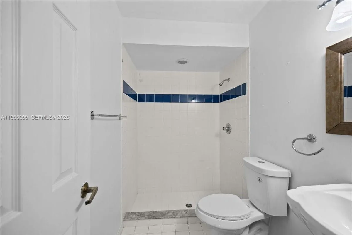 2560 Bass Way, Cooper City, Florida 33026, Cooper City, Florida 33026, 5 Bedrooms Bedrooms, 5 Rooms Rooms,3 BathroomsBathrooms,Residential,For Sale,2560 Bass Way, Cooper City, Florida 33026,A11955399