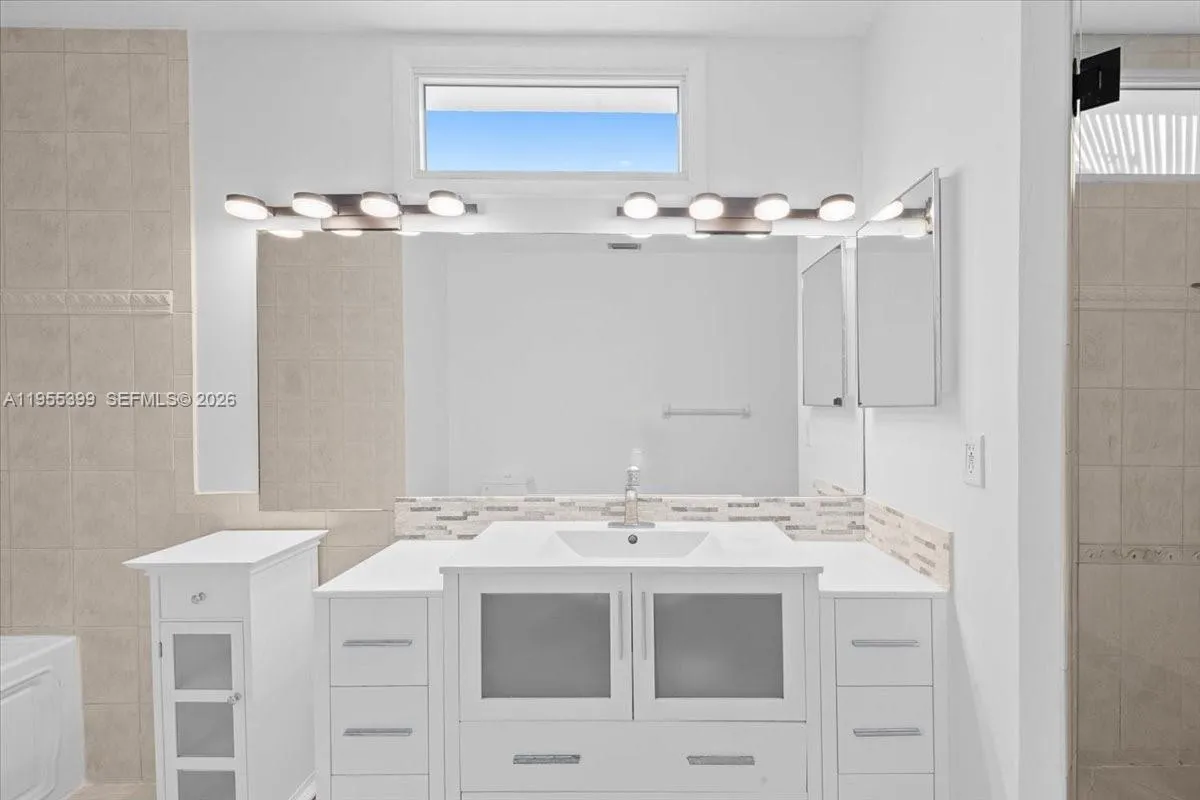 2560 Bass Way, Cooper City, Florida 33026, Cooper City, Florida 33026, 5 Bedrooms Bedrooms, 5 Rooms Rooms,3 BathroomsBathrooms,Residential,For Sale,2560 Bass Way, Cooper City, Florida 33026,A11955399