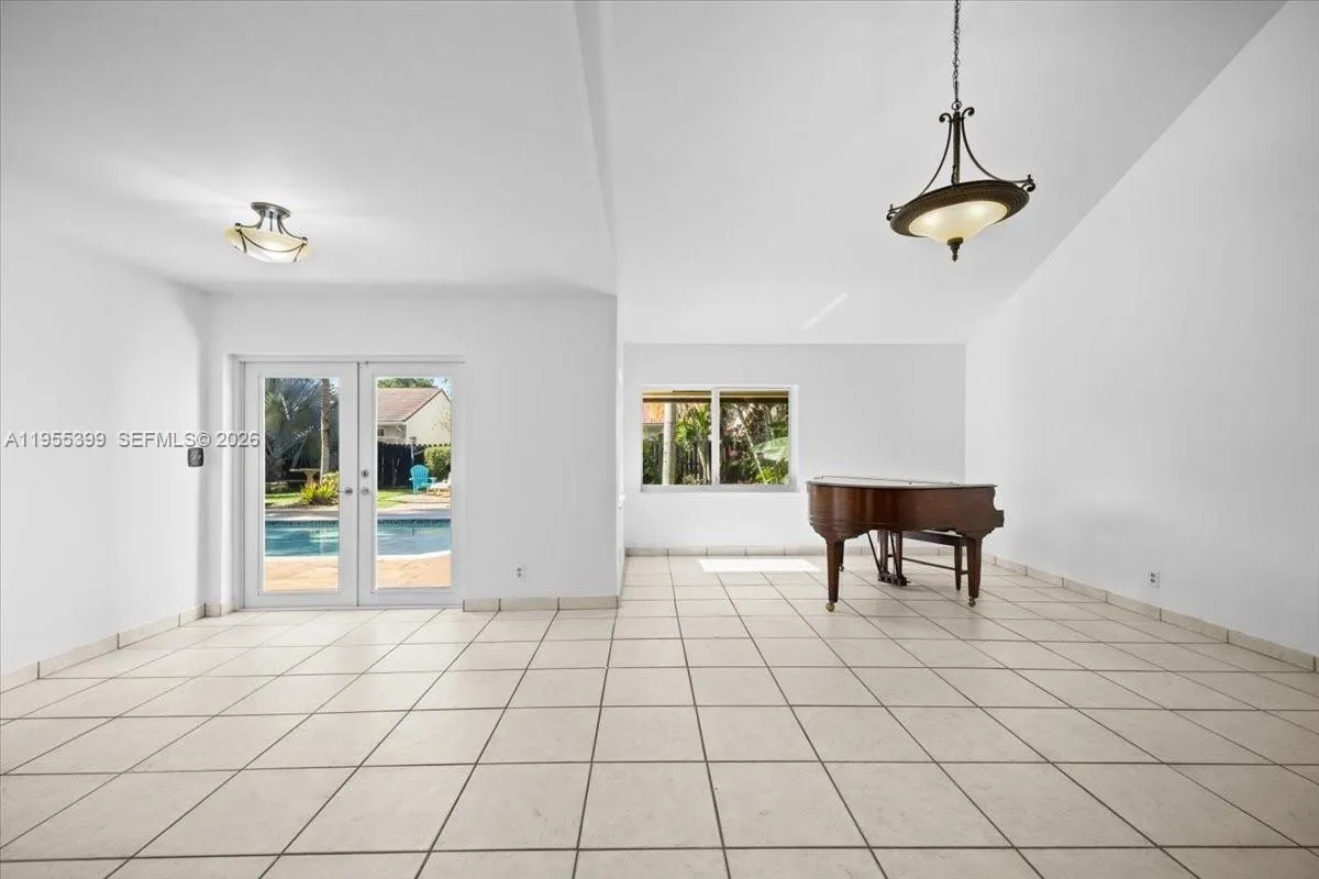 2560 Bass Way, Cooper City, Florida 33026, Cooper City, Florida 33026, 5 Bedrooms Bedrooms, 5 Rooms Rooms,3 BathroomsBathrooms,Residential,For Sale,2560 Bass Way, Cooper City, Florida 33026,A11955399