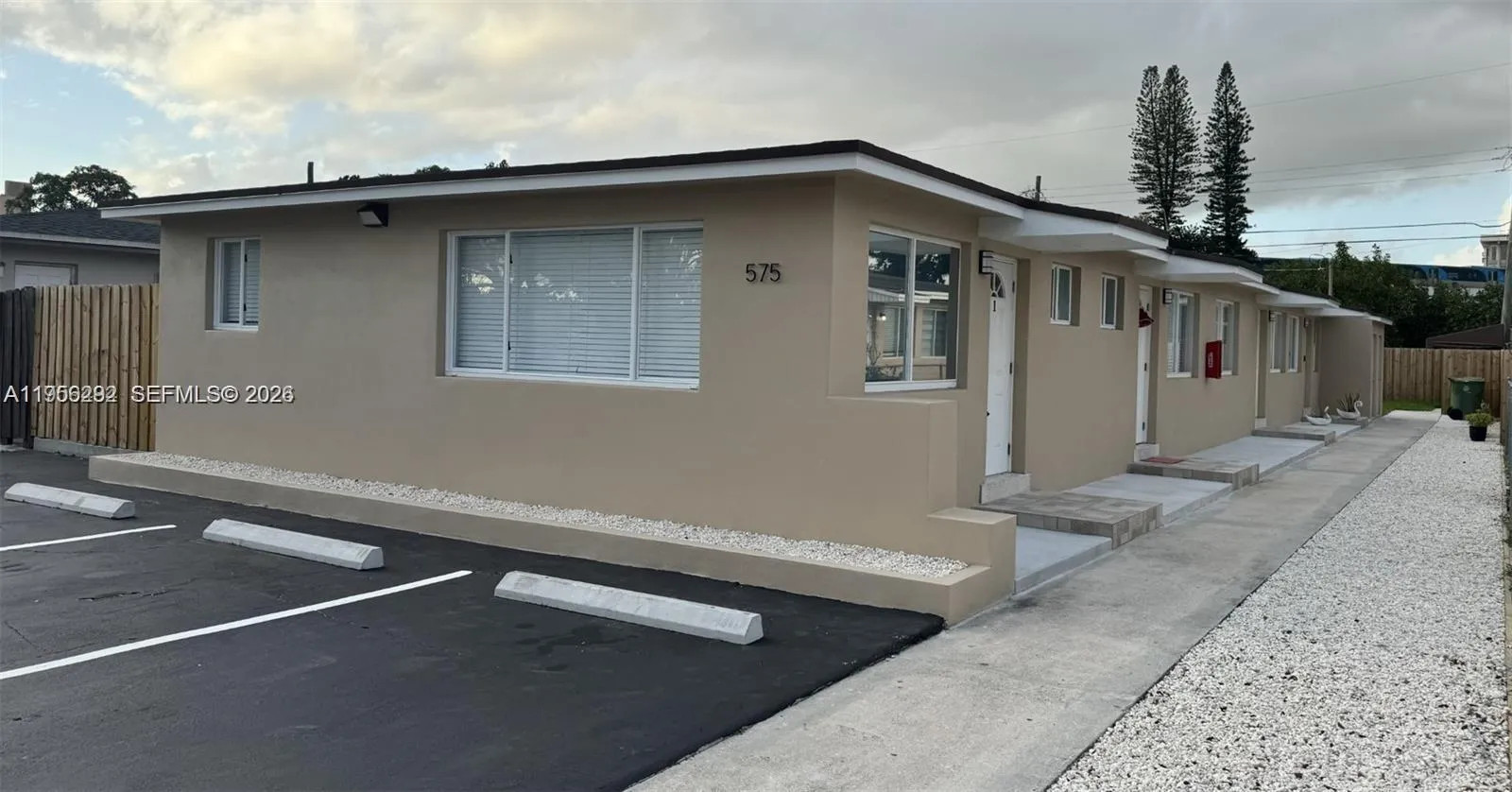 575 E 22nd St 3, Hialeah, Florida 33013, Hialeah, Florida 33013, 2 Bedrooms Bedrooms, ,1 BathroomBathrooms,Residential Lease,For Rent,575 E 22nd St 3, Hialeah, Florida 33013,A11956292