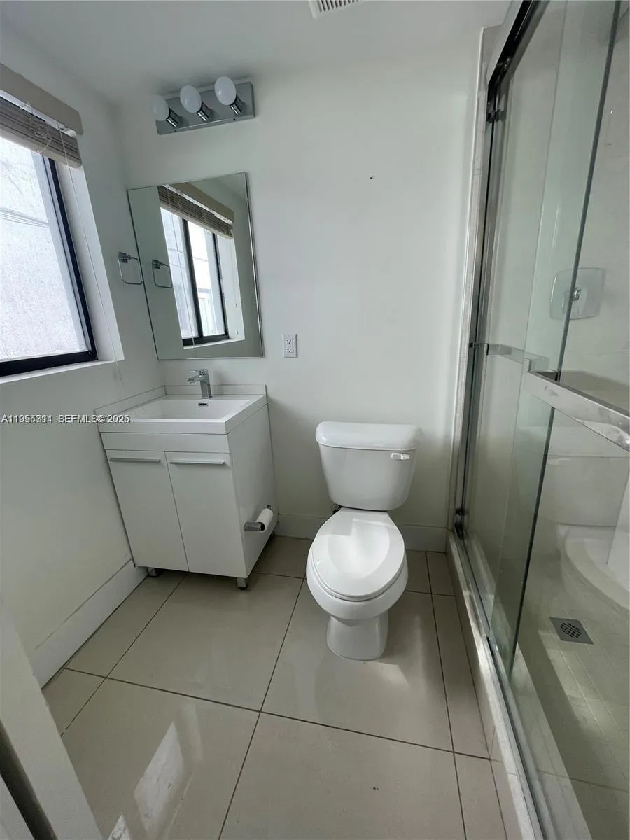 One bedroom floor plan