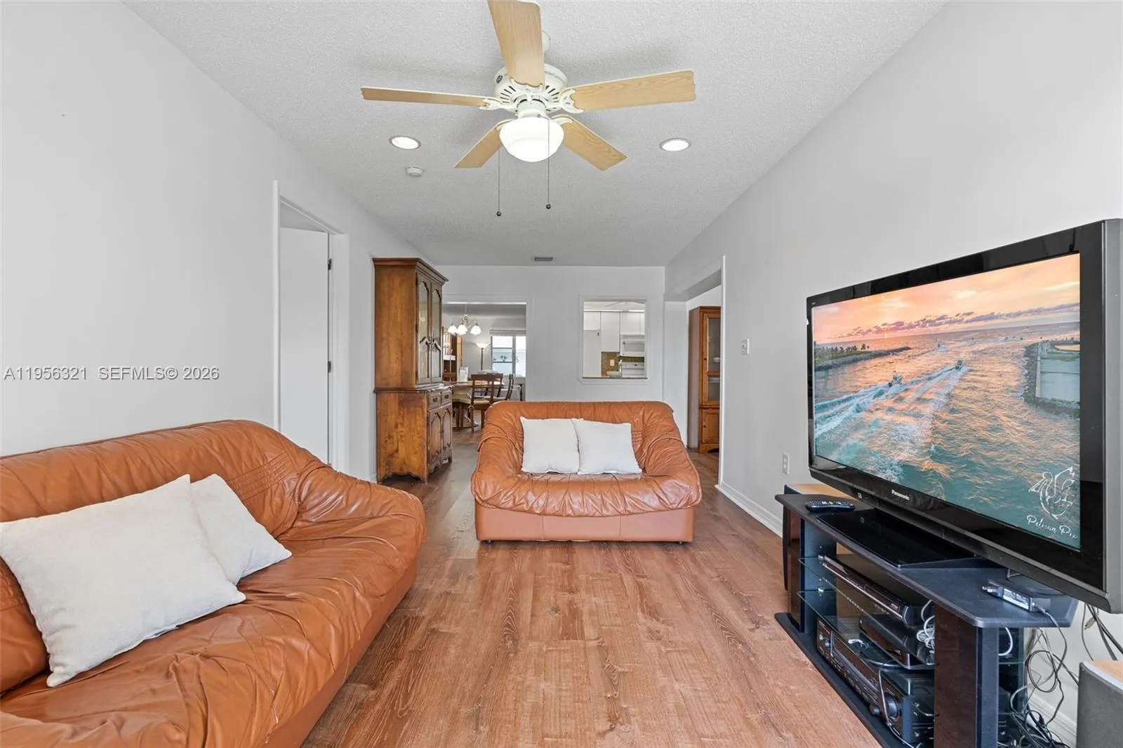 1110 Nw 90th Way, Plantation, Florida 33322, Plantation, Florida 33322, 3 Bedrooms Bedrooms, ,3 BathroomsBathrooms,Residential,For Sale,1110 Nw 90th Way, Plantation, Florida 33322,A11956321