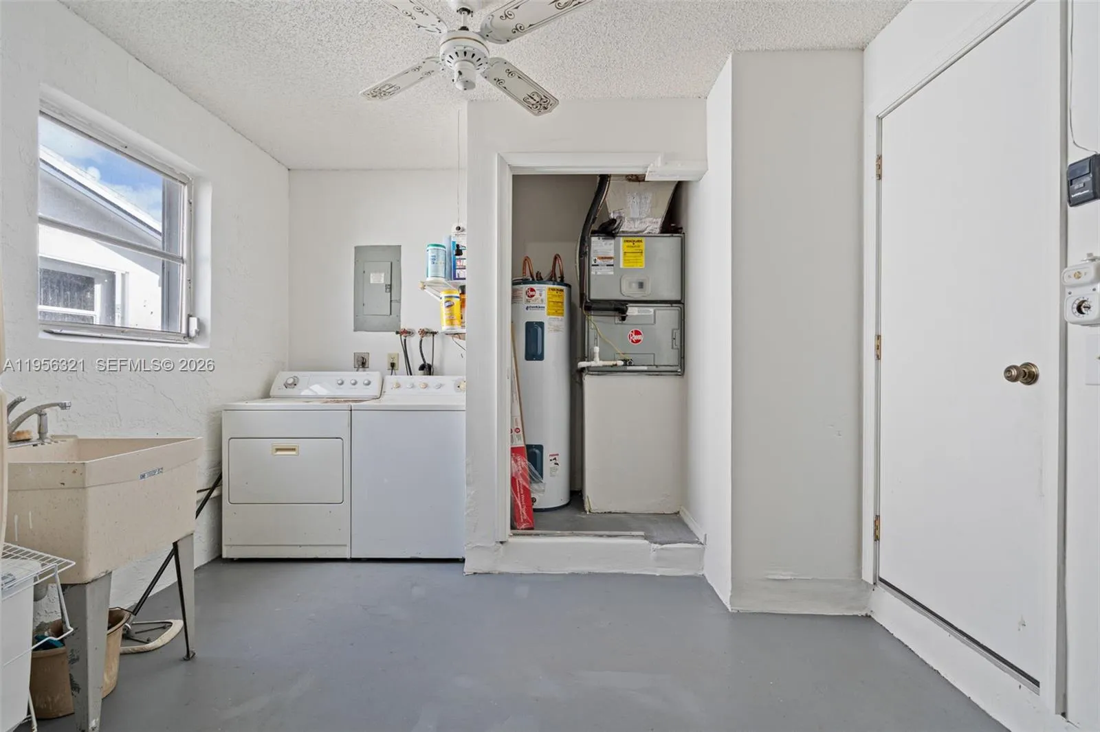 1110 Nw 90th Way, Plantation, Florida 33322, Plantation, Florida 33322, 3 Bedrooms Bedrooms, ,3 BathroomsBathrooms,Residential,For Sale,1110 Nw 90th Way, Plantation, Florida 33322,A11956321