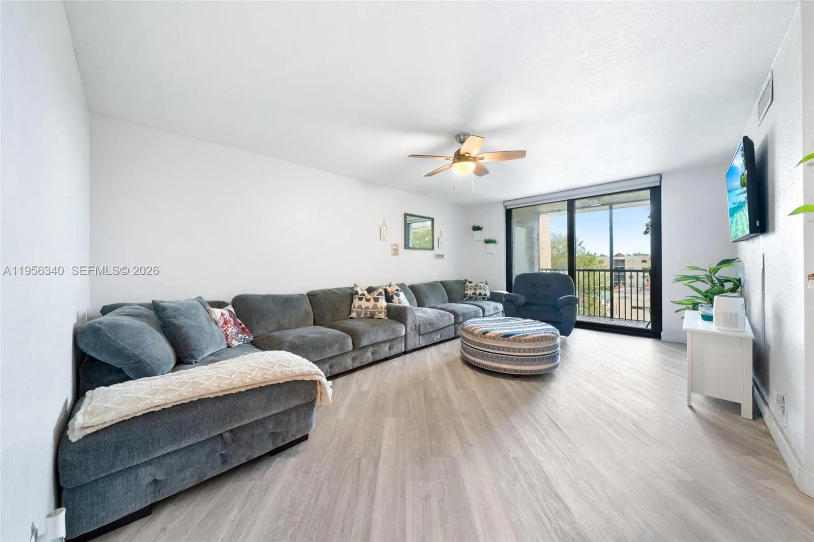 10551 W Broward Blvd 408, Plantation, Florida 3332, Plantation, Florida 33324, 2 Bedrooms Bedrooms, ,2 BathroomsBathrooms,Residential,For Sale,10551 W Broward Blvd 408, Plantation, Florida 3332,A11956340