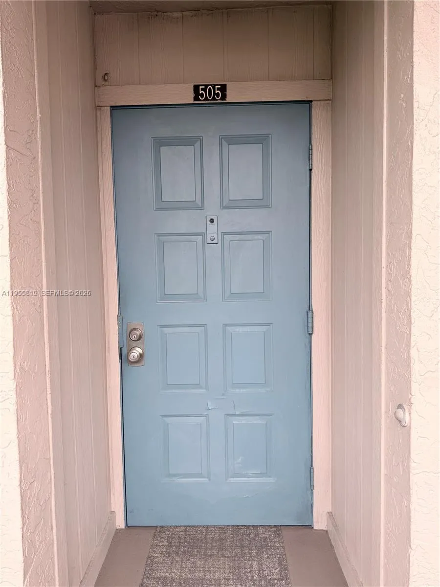 901 Colony Point Cir 505, Pembroke Pines, Florida, Pembroke Pines, Florida 33026, 1 Bedroom Bedrooms, ,1 BathroomBathrooms,Residential,For Sale,901 Colony Point Cir 505, Pembroke Pines, Florida ,A11955819