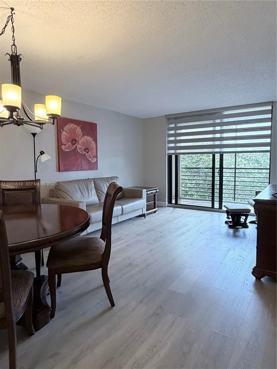 901 Colony Point Cir 505, Pembroke Pines, Florida, Pembroke Pines, Florida 33026, 1 Bedroom Bedrooms, ,1 BathroomBathrooms,Residential,For Sale,901 Colony Point Cir 505, Pembroke Pines, Florida ,A11955819