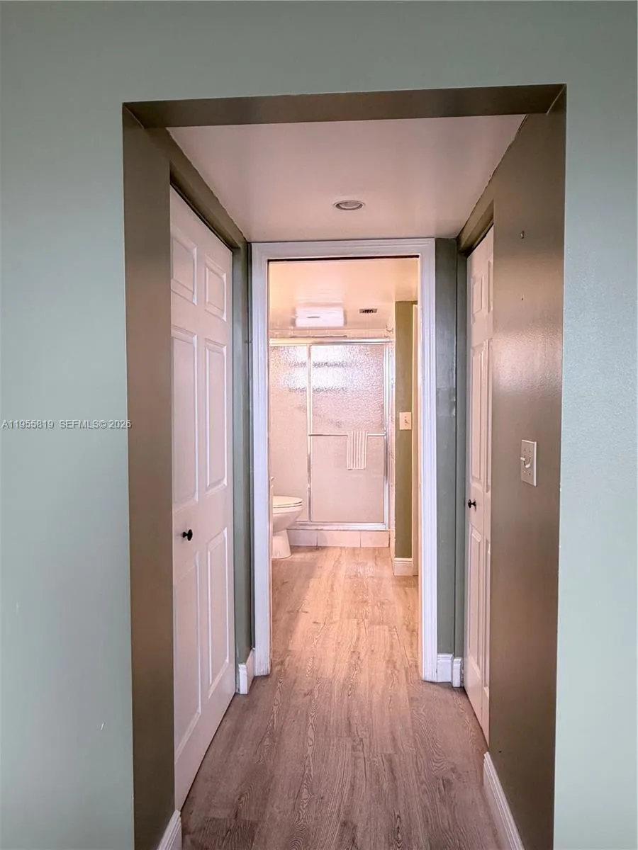 901 Colony Point Cir 505, Pembroke Pines, Florida, Pembroke Pines, Florida 33026, 1 Bedroom Bedrooms, ,1 BathroomBathrooms,Residential,For Sale,901 Colony Point Cir 505, Pembroke Pines, Florida ,A11955819