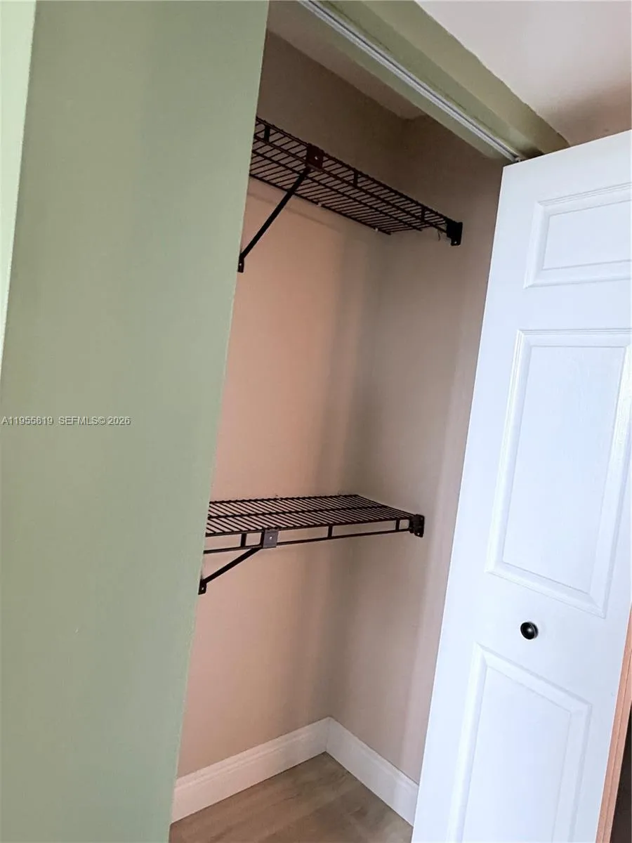 901 Colony Point Cir 505, Pembroke Pines, Florida, Pembroke Pines, Florida 33026, 1 Bedroom Bedrooms, ,1 BathroomBathrooms,Residential,For Sale,901 Colony Point Cir 505, Pembroke Pines, Florida ,A11955819