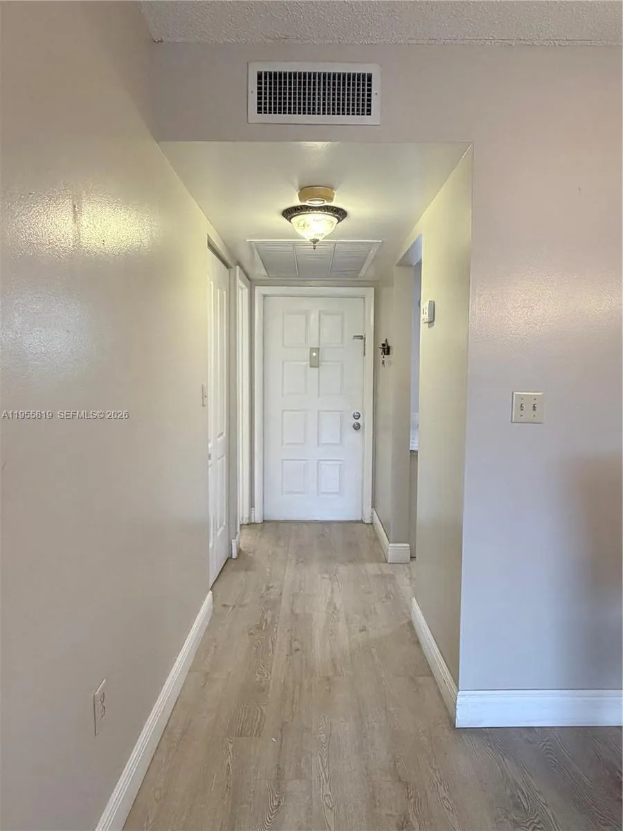 901 Colony Point Cir 505, Pembroke Pines, Florida, Pembroke Pines, Florida 33026, 1 Bedroom Bedrooms, ,1 BathroomBathrooms,Residential,For Sale,901 Colony Point Cir 505, Pembroke Pines, Florida ,A11955819