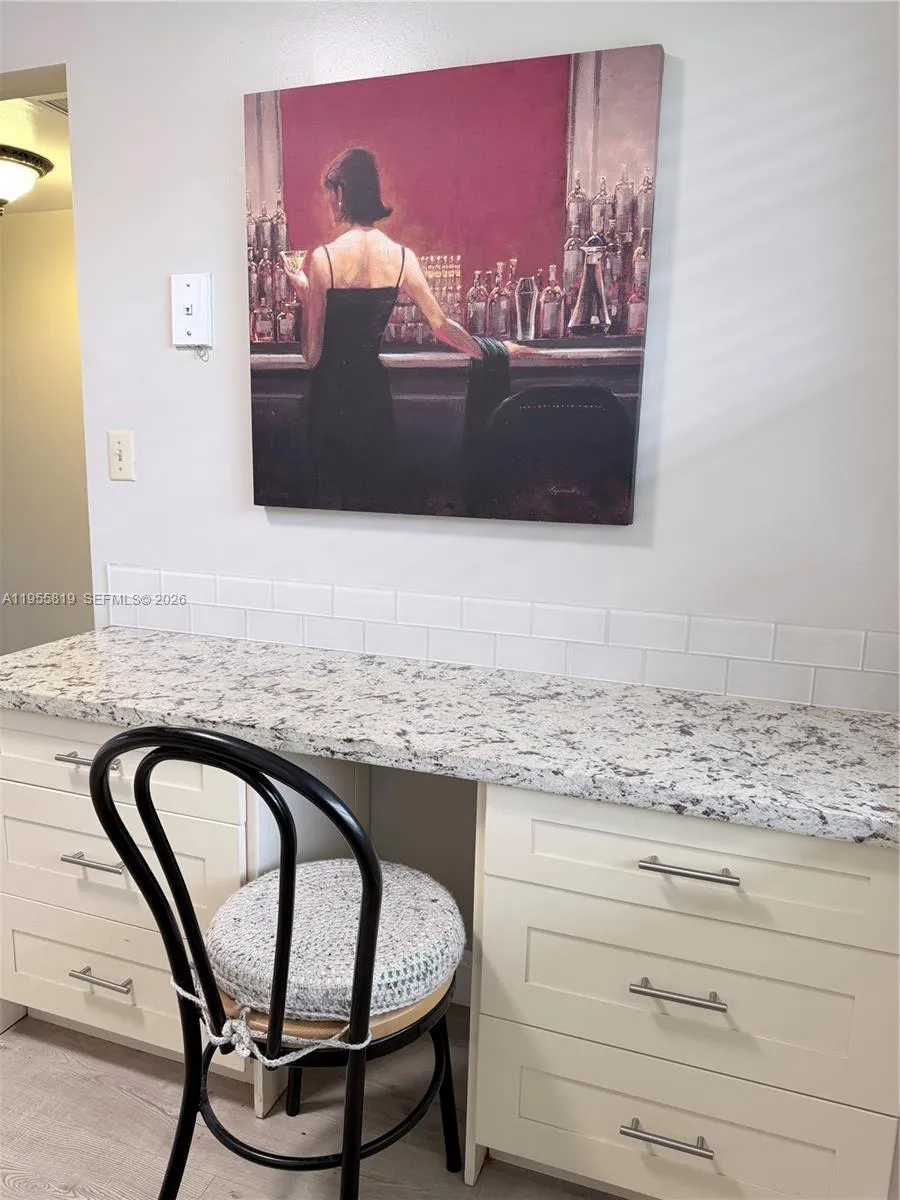 901 Colony Point Cir 505, Pembroke Pines, Florida, Pembroke Pines, Florida 33026, 1 Bedroom Bedrooms, ,1 BathroomBathrooms,Residential,For Sale,901 Colony Point Cir 505, Pembroke Pines, Florida ,A11955819