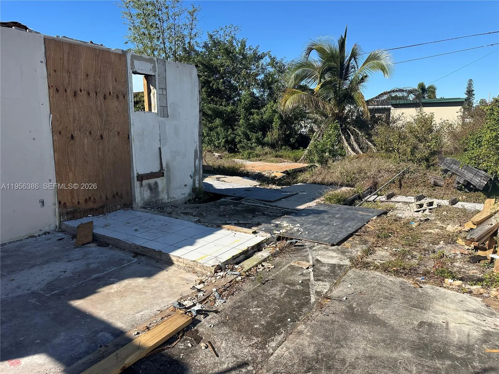 2101 Sw 46th Ave, Fort Lauderdale, Florida 33317, Fort Lauderdale, Florida 33317, 3 Bedrooms Bedrooms, ,2 BathroomsBathrooms,Residential,For Sale,2101 Sw 46th Ave, Fort Lauderdale, Florida 33317,A11956386