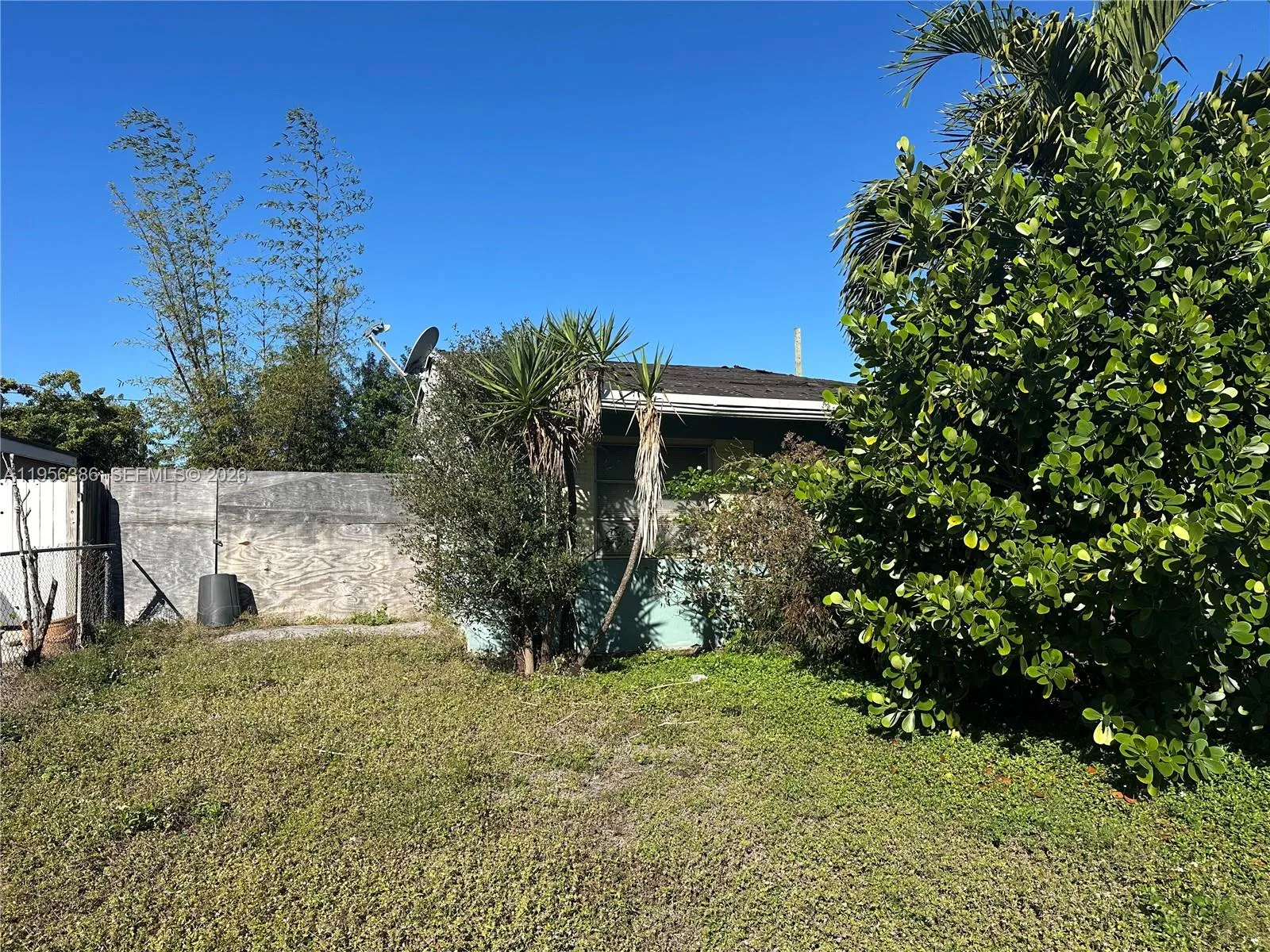 2101 Sw 46th Ave, Fort Lauderdale, Florida 33317, Fort Lauderdale, Florida 33317, 3 Bedrooms Bedrooms, ,2 BathroomsBathrooms,Residential,For Sale,2101 Sw 46th Ave, Fort Lauderdale, Florida 33317,A11956386