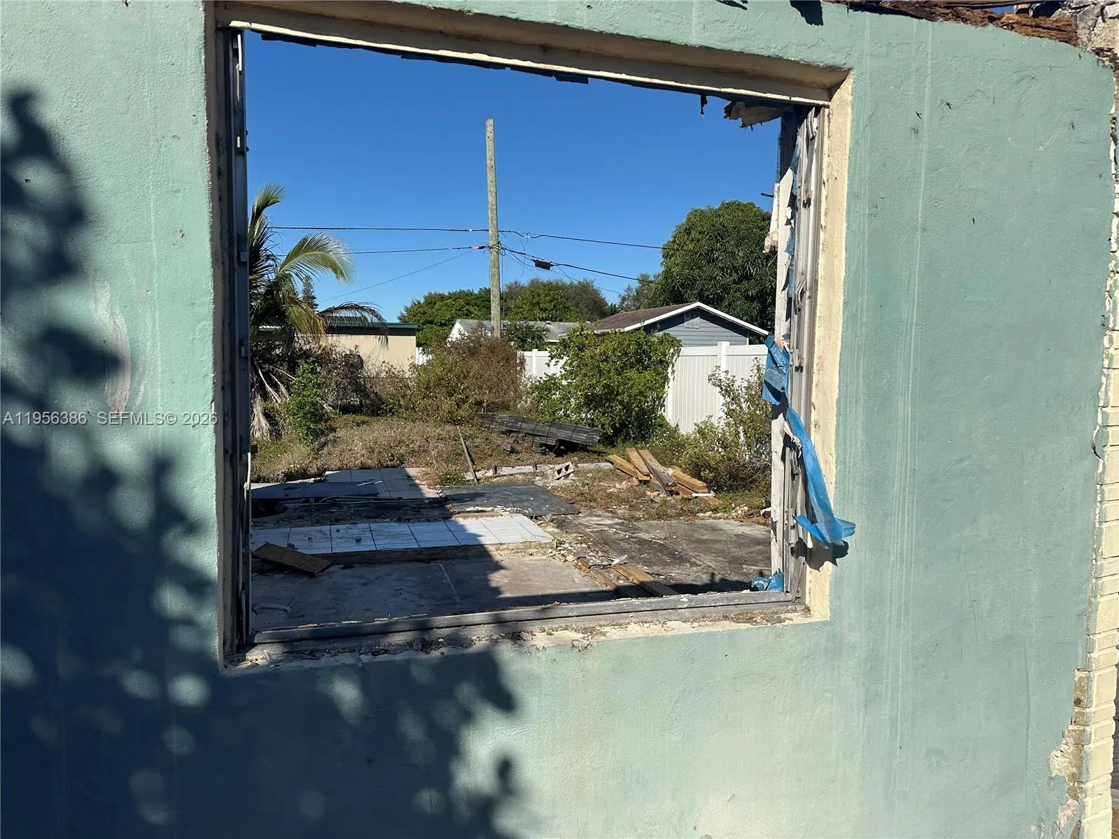 2101 Sw 46th Ave, Fort Lauderdale, Florida 33317, Fort Lauderdale, Florida 33317, 3 Bedrooms Bedrooms, ,2 BathroomsBathrooms,Residential,For Sale,2101 Sw 46th Ave, Fort Lauderdale, Florida 33317,A11956386