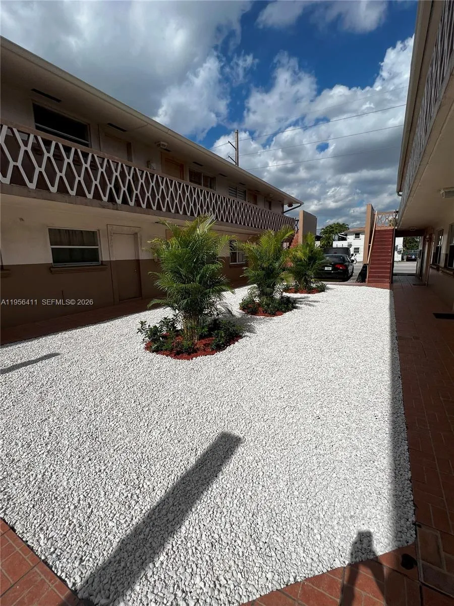 654 W 29th St 2, Hialeah, Florida 33012, Hialeah, Florida 33012, 2 Bedrooms Bedrooms, ,1 BathroomBathrooms,Residential Lease,For Rent,654 W 29th St 2, Hialeah, Florida 33012,A11956411