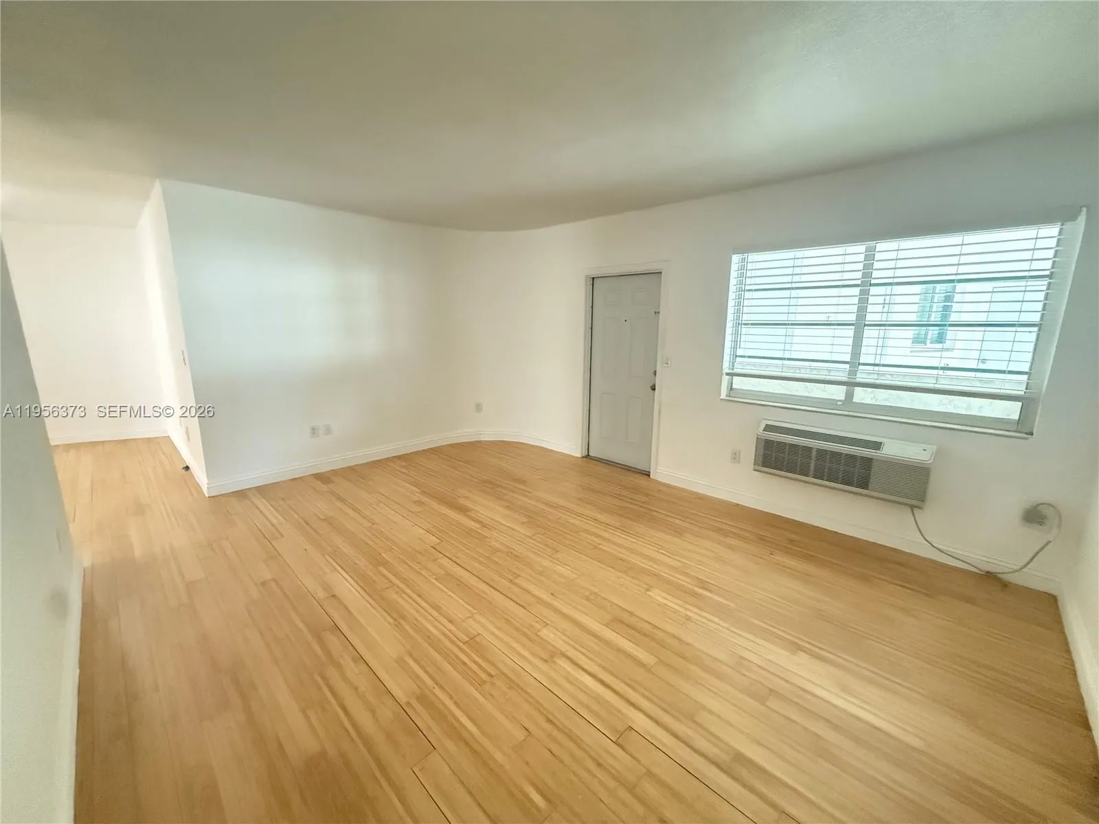 6930 Rue Vendome 3, Miami Beach, Florida 33141, Miami Beach, Florida 33141, 1 Bedroom Bedrooms, ,1 BathroomBathrooms,Residential Lease,For Rent,6930 Rue Vendome 3, Miami Beach, Florida 33141,A11956373
